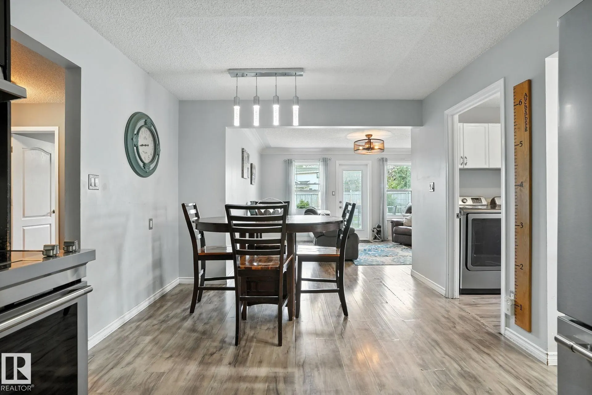 1031 JAMES Crescent
