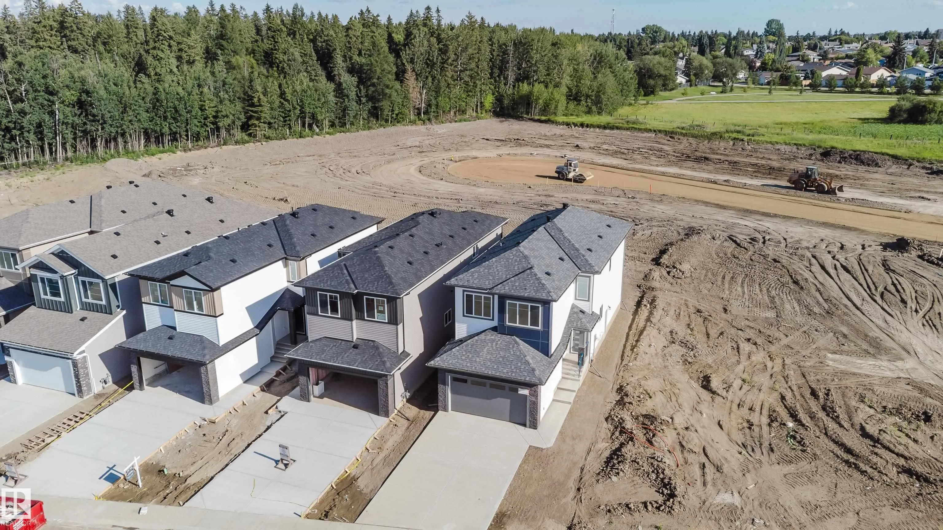 35 MEADOWGROVE Lane