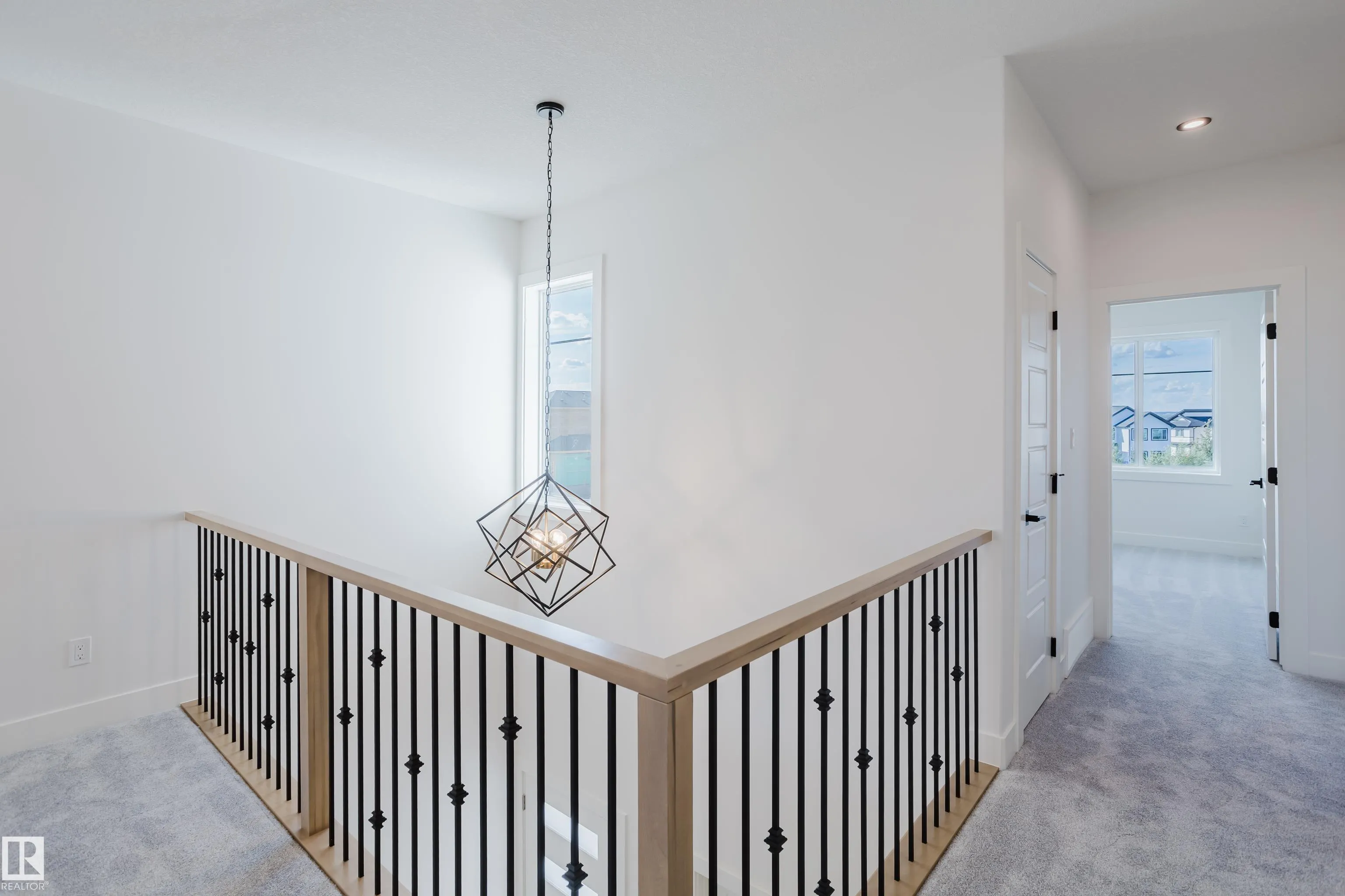35 MEADOWGROVE Lane