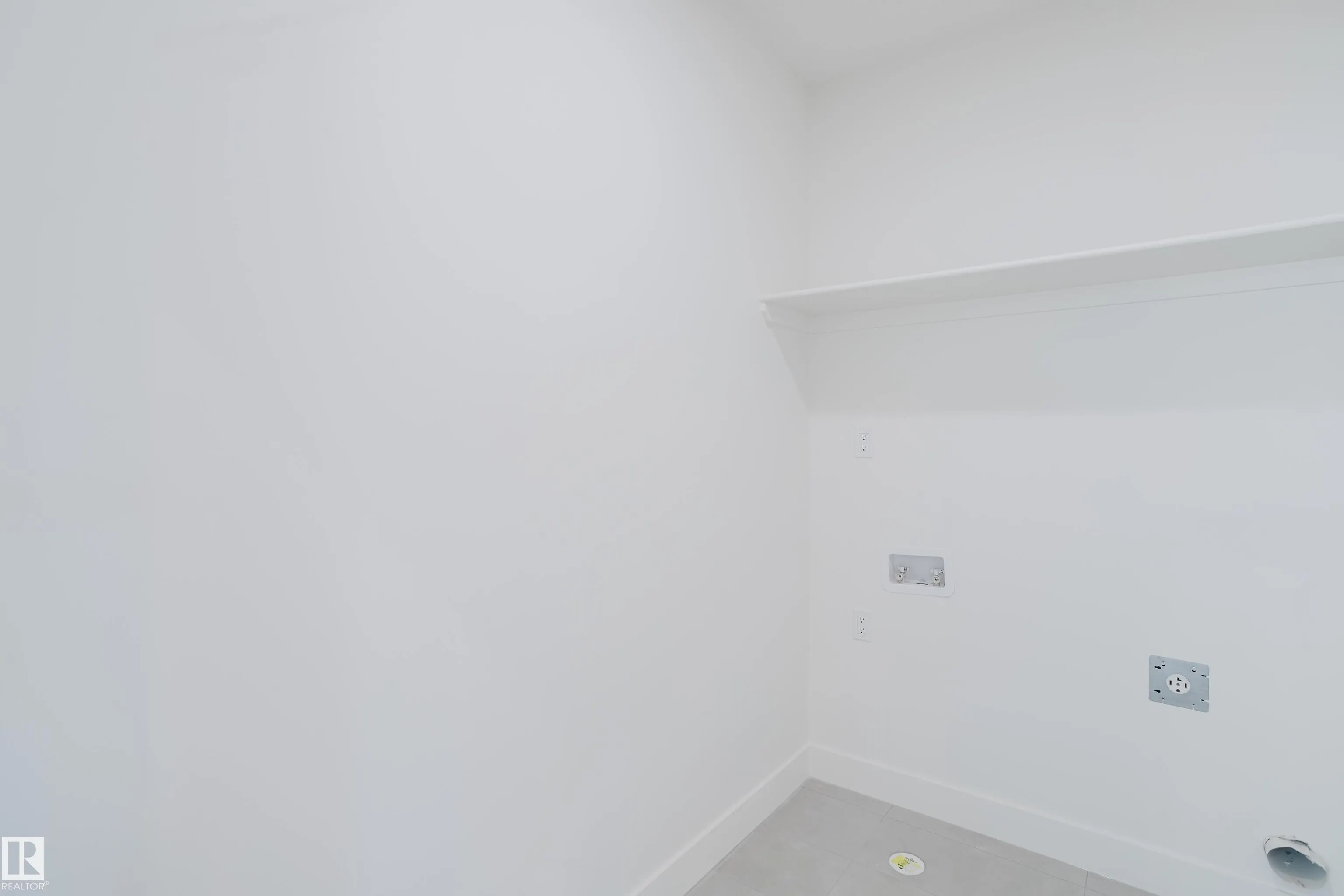 35 MEADOWGROVE Lane