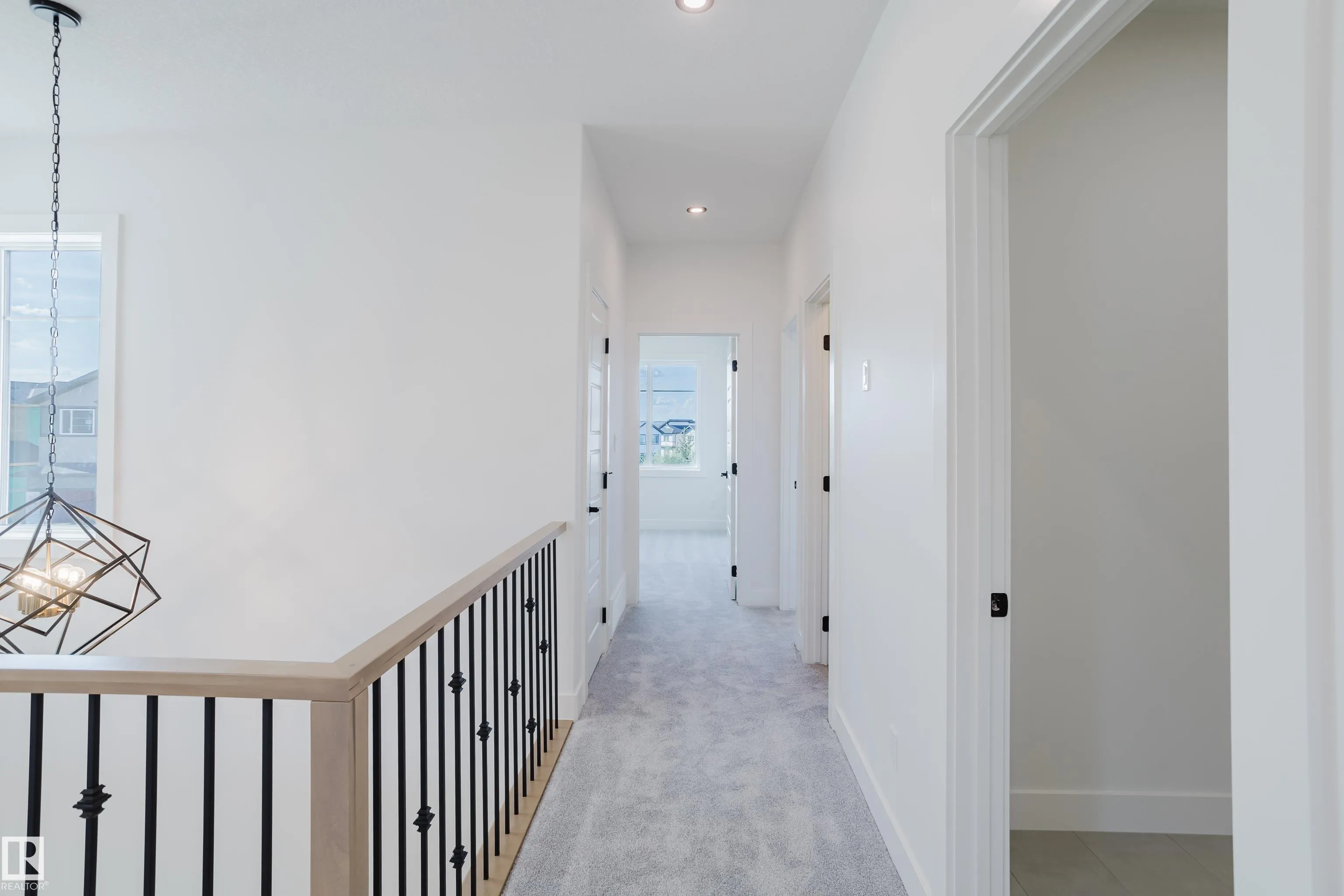 35 MEADOWGROVE Lane