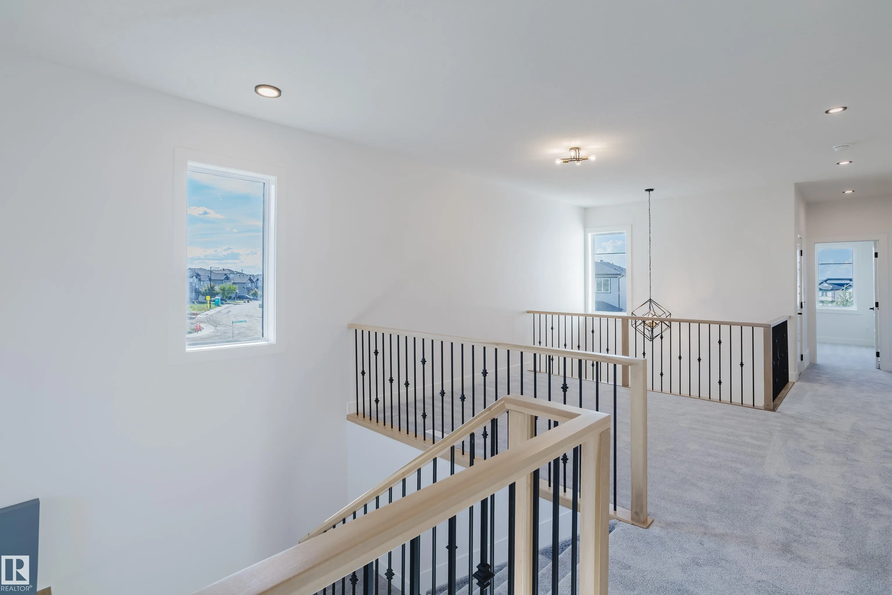 35 MEADOWGROVE Lane