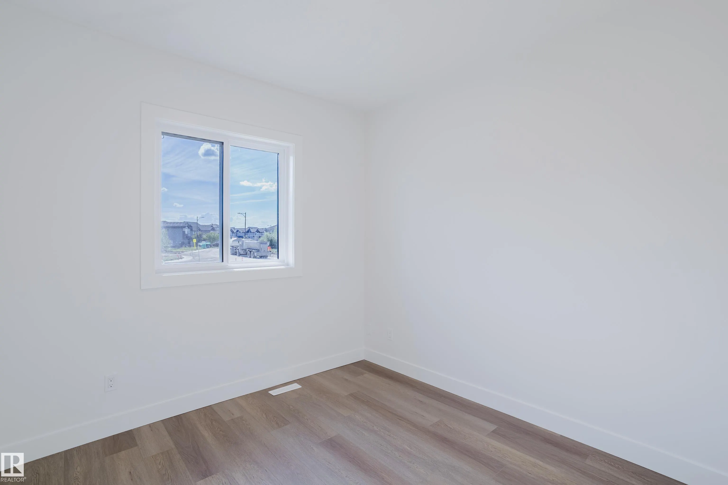 35 MEADOWGROVE Lane