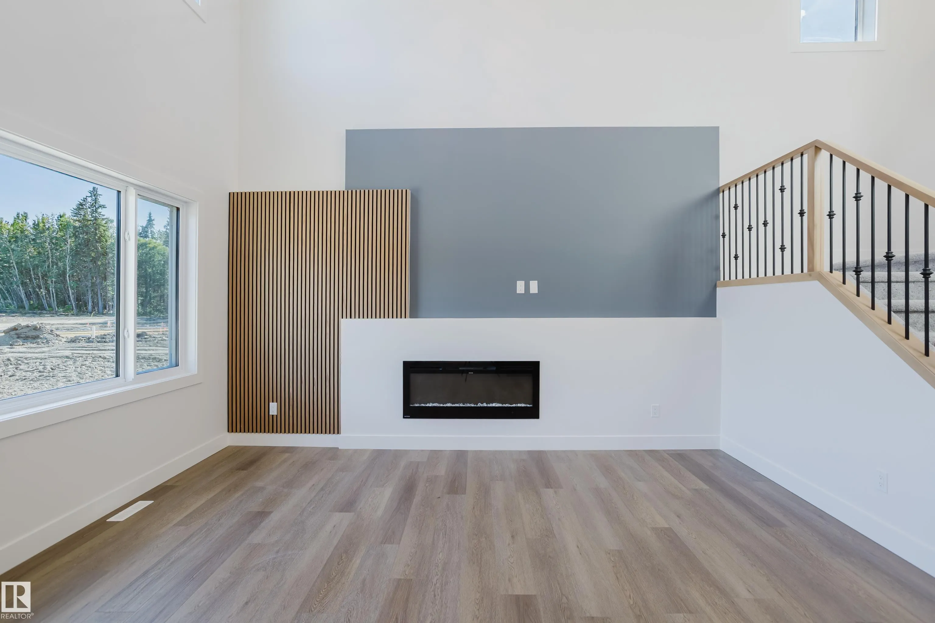 35 MEADOWGROVE Lane