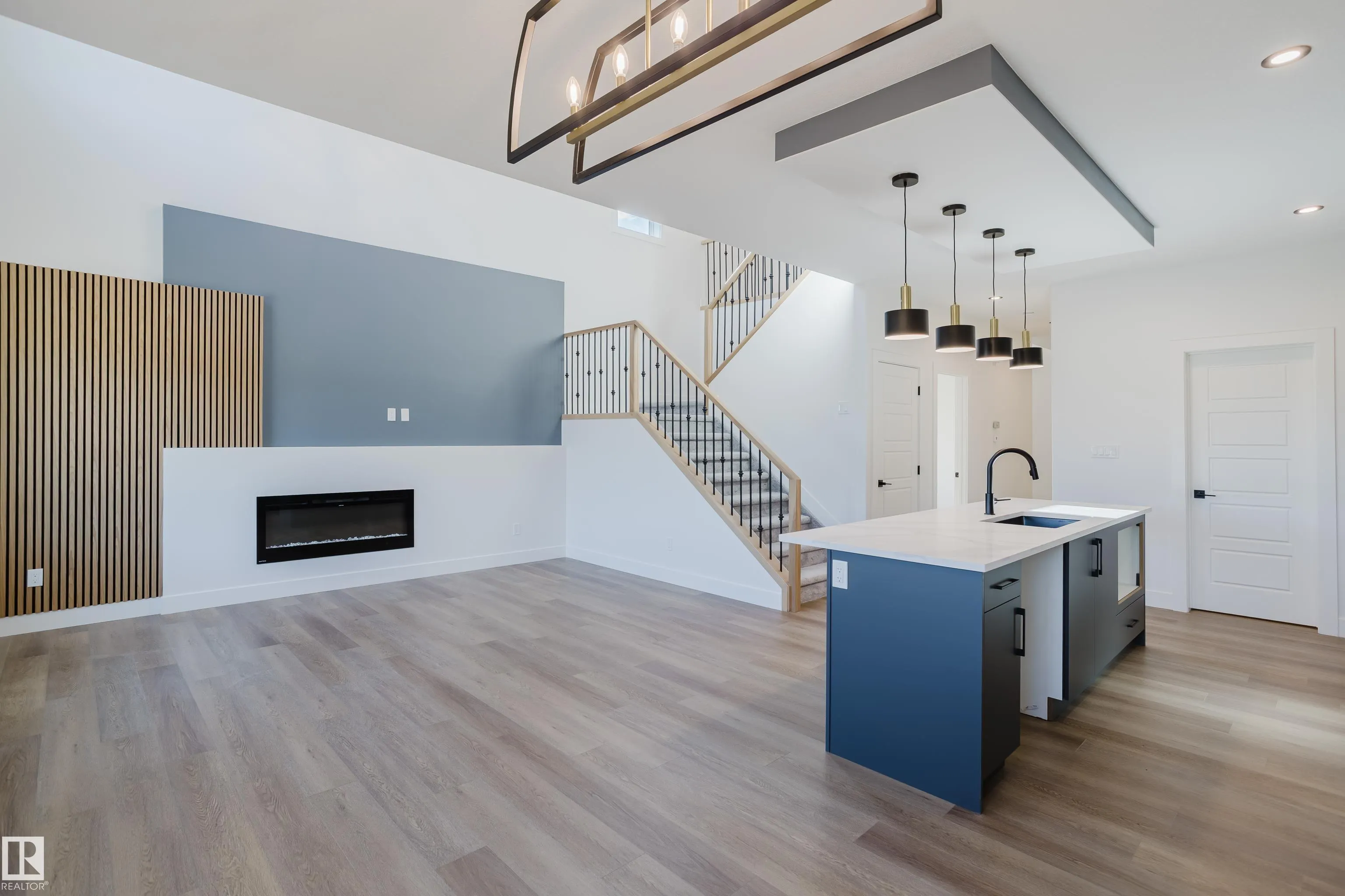 35 MEADOWGROVE Lane