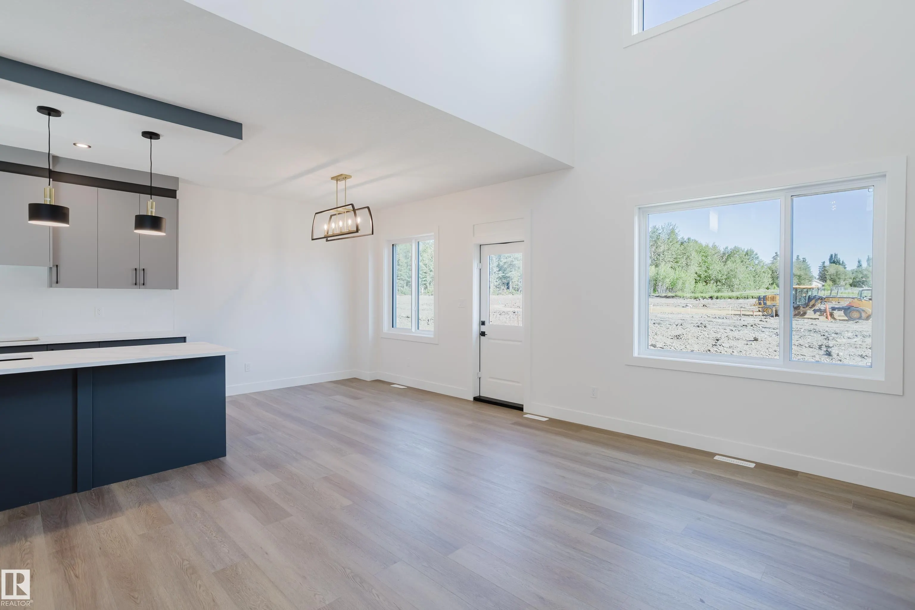 35 MEADOWGROVE Lane