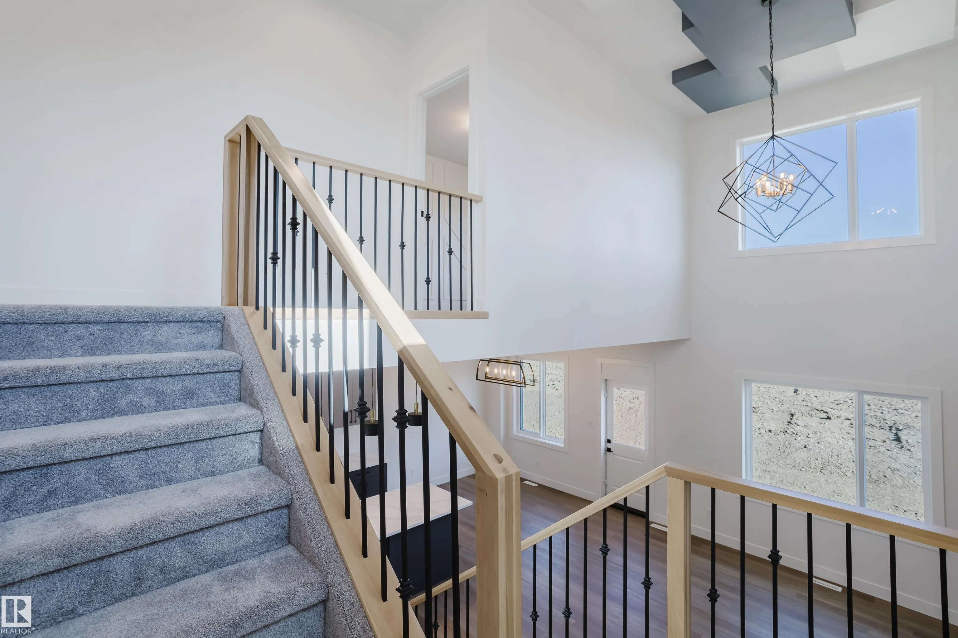 35 MEADOWGROVE Lane