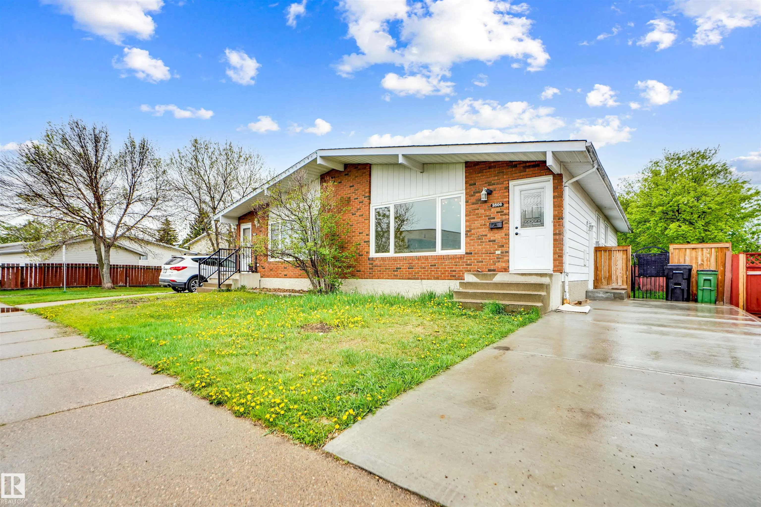 3806 85 Street