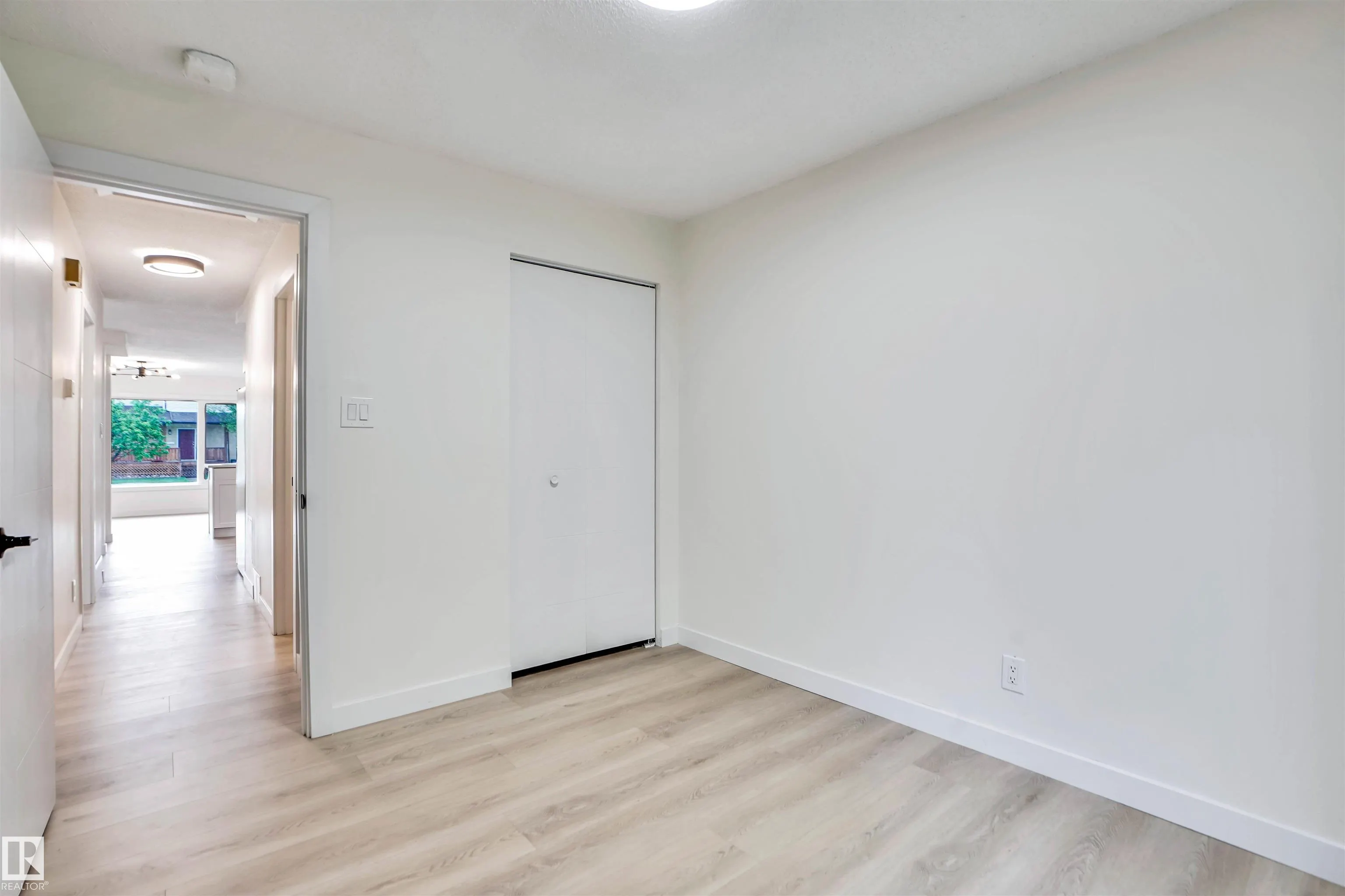 3806 85 Street