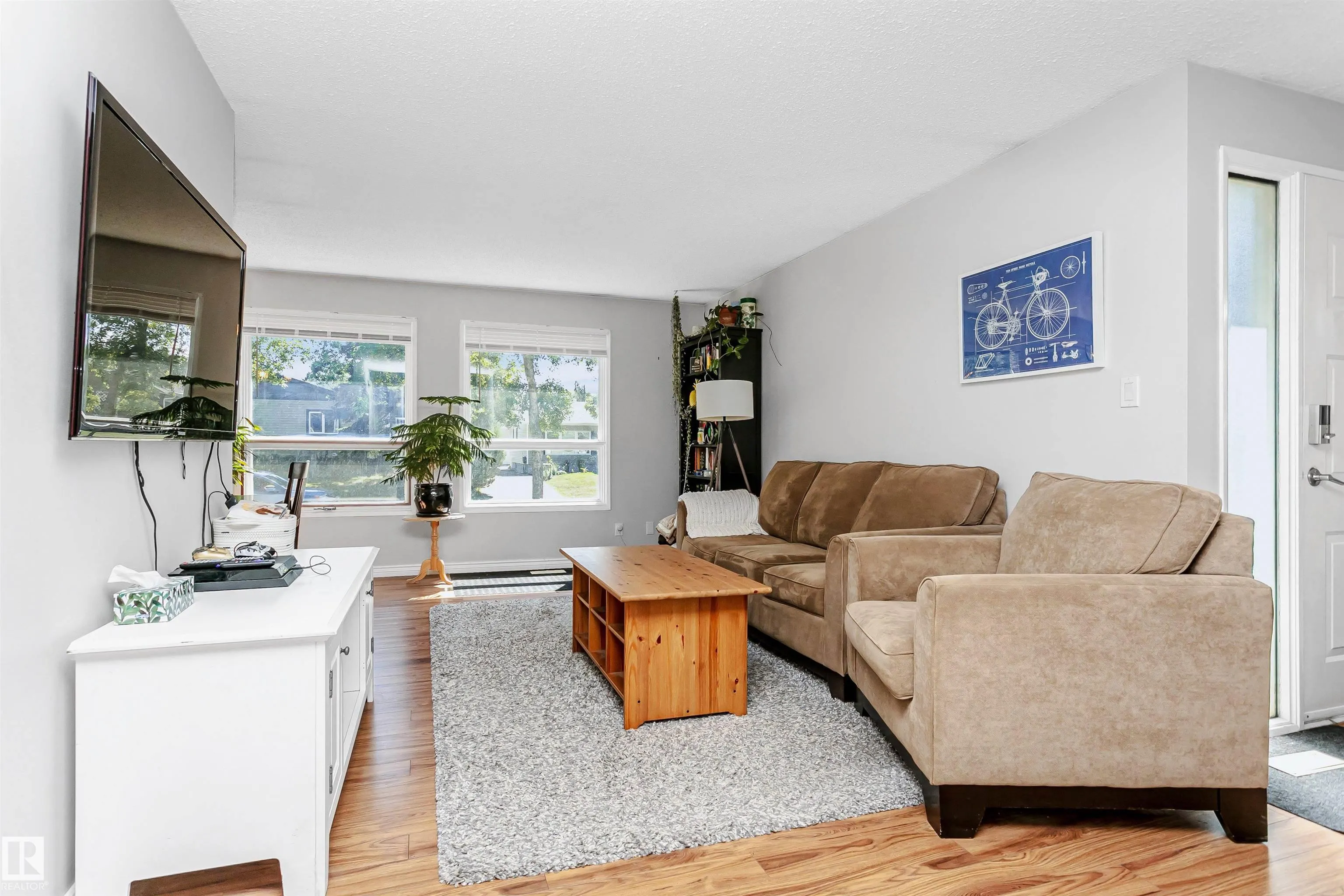 20 ASH Crescent