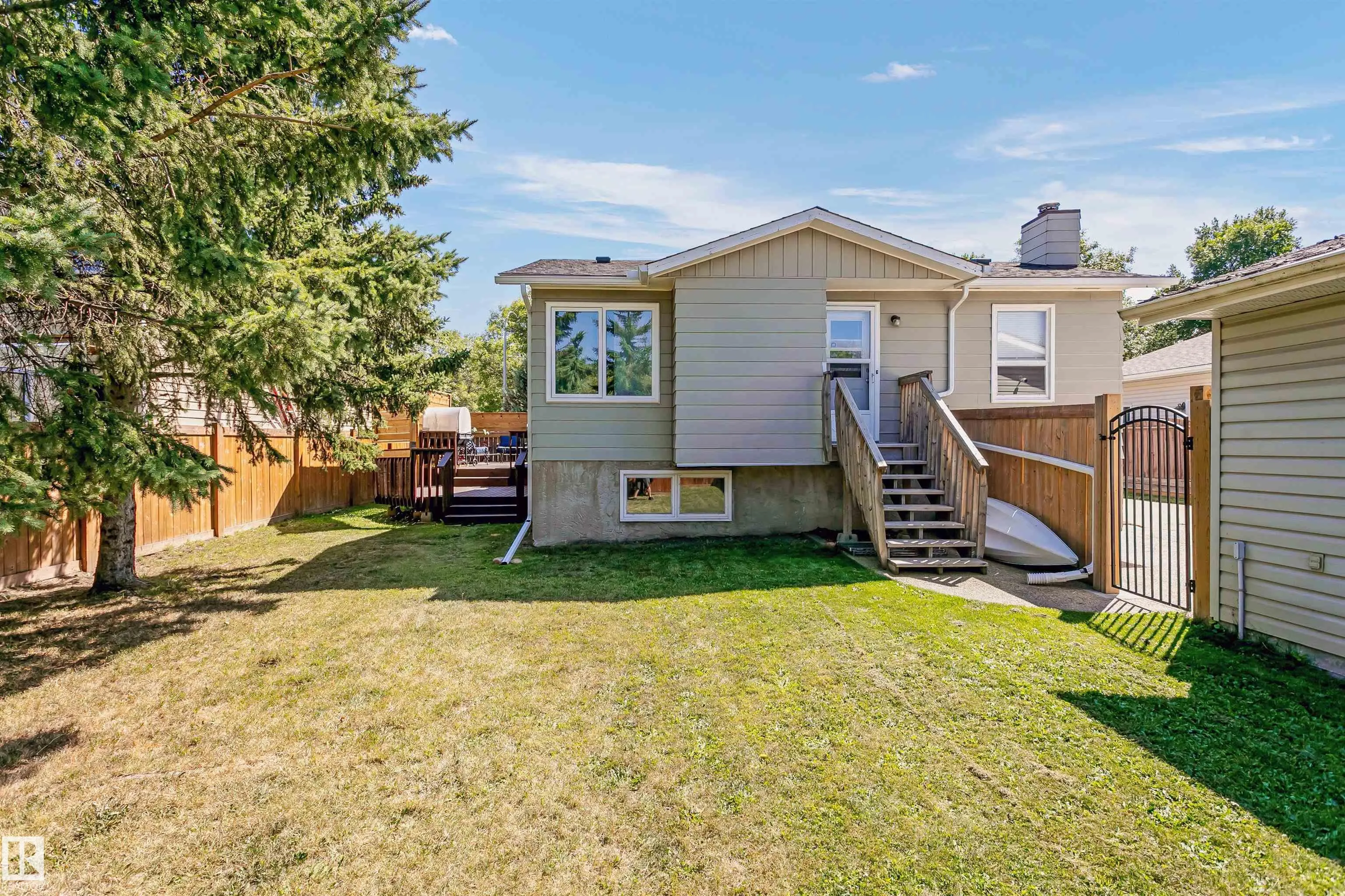 20 ASH Crescent