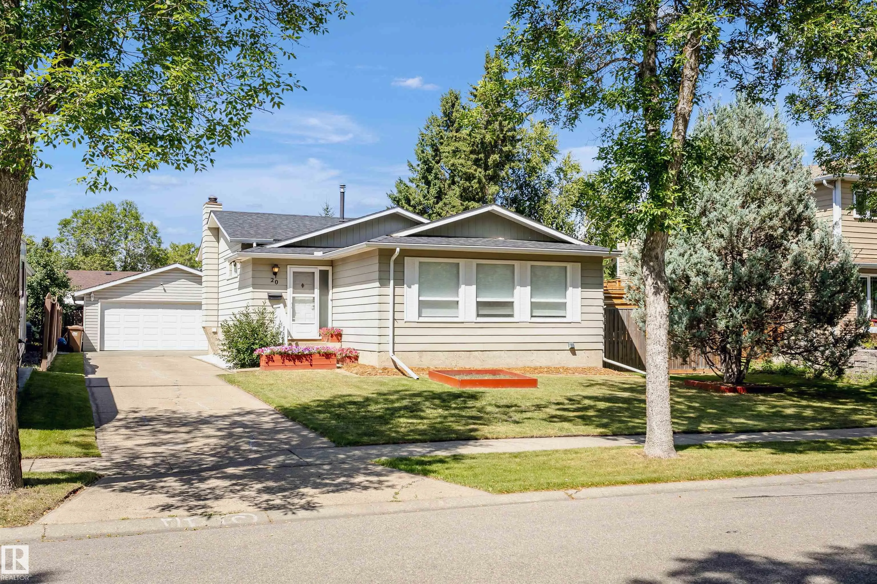20 ASH Crescent