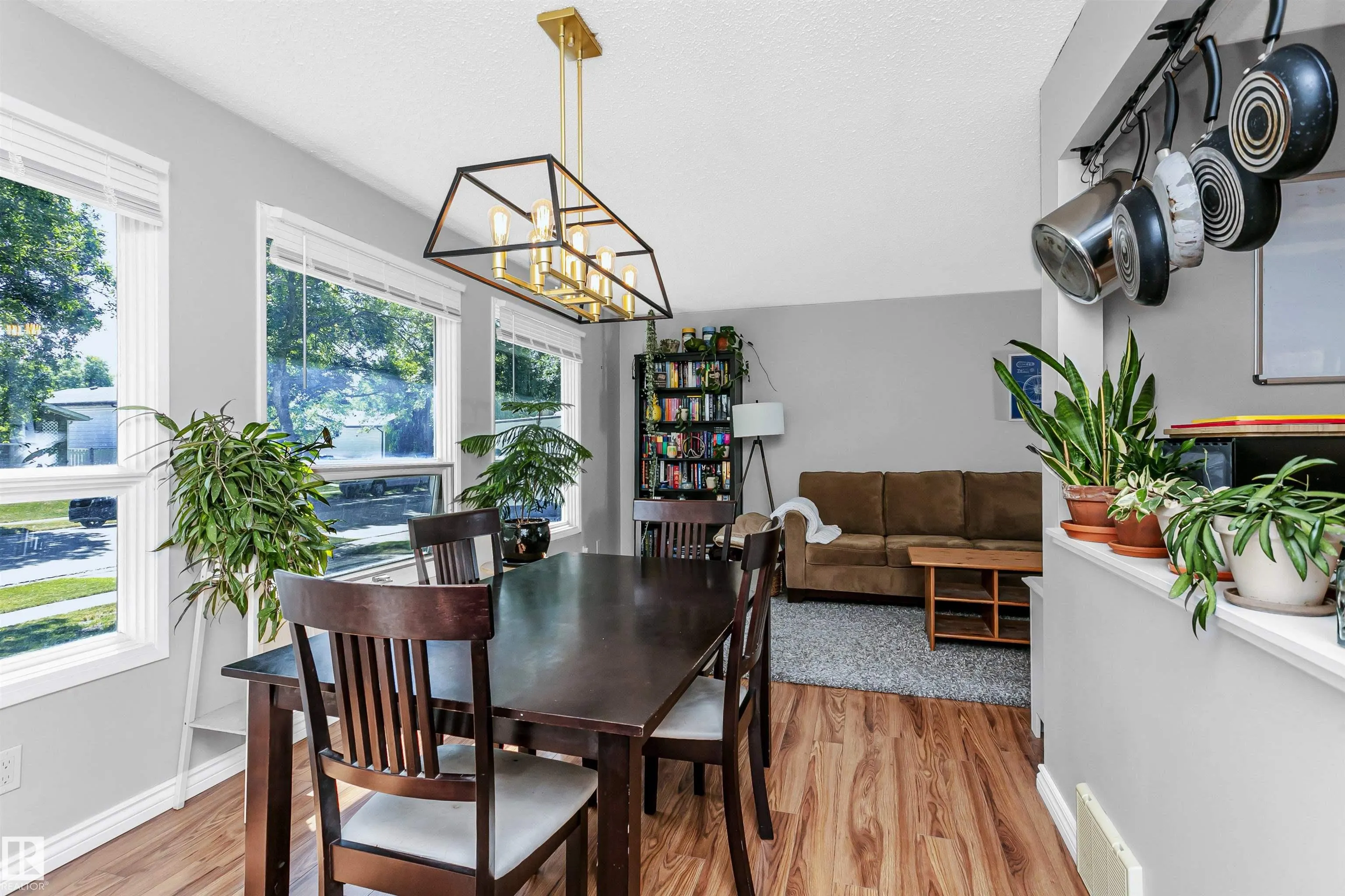 20 ASH Crescent