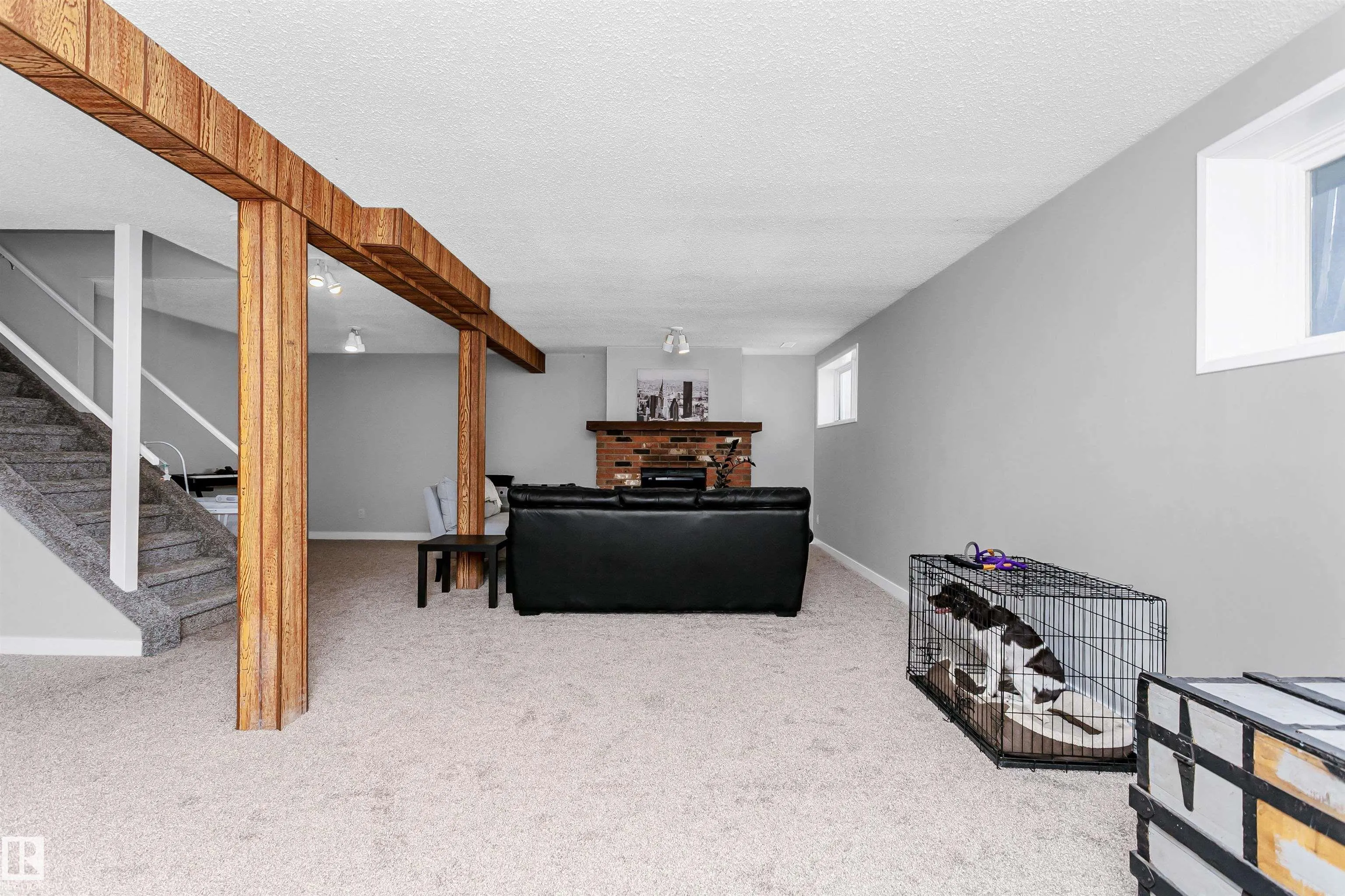 20 ASH Crescent