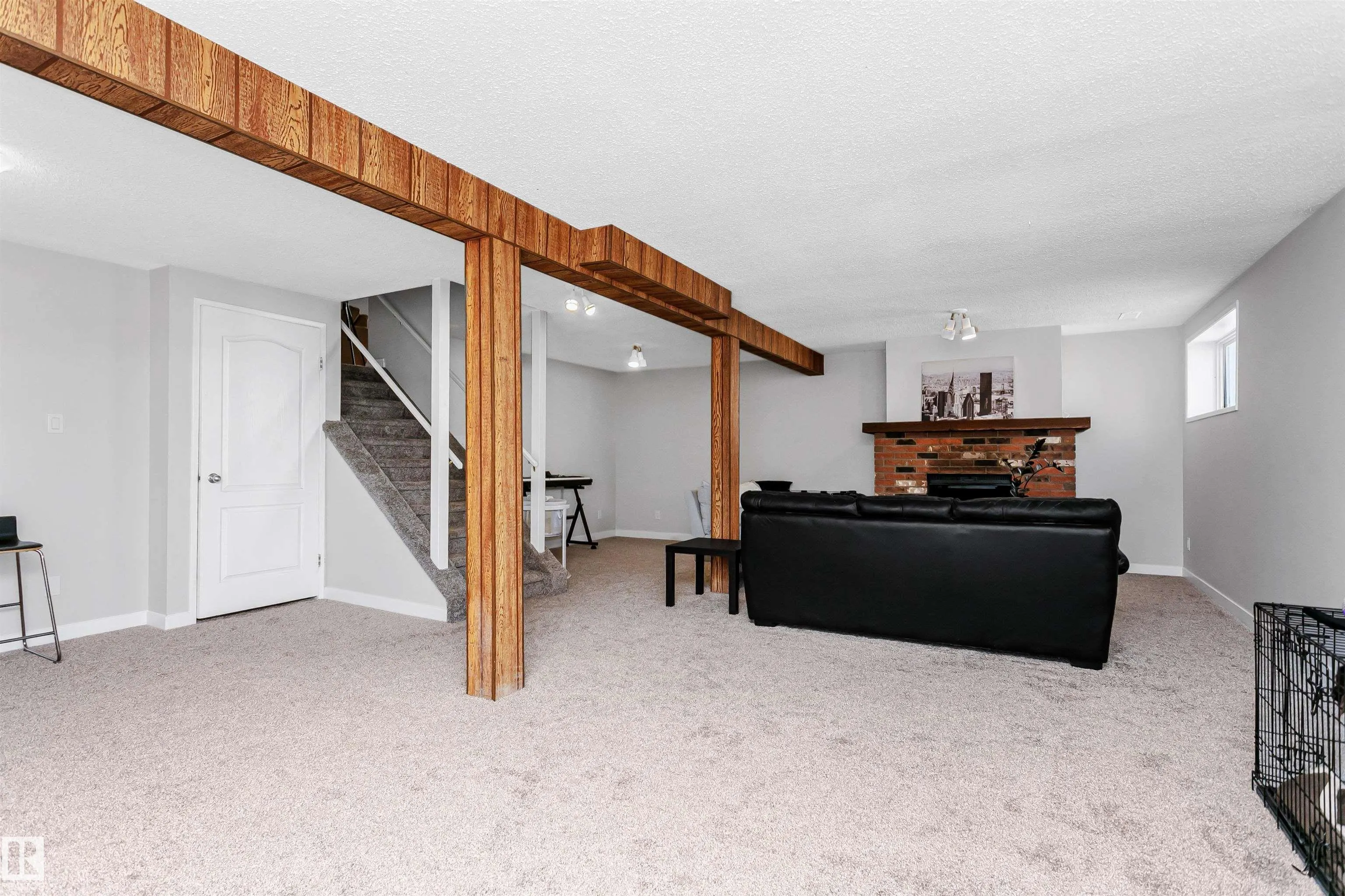 20 ASH Crescent