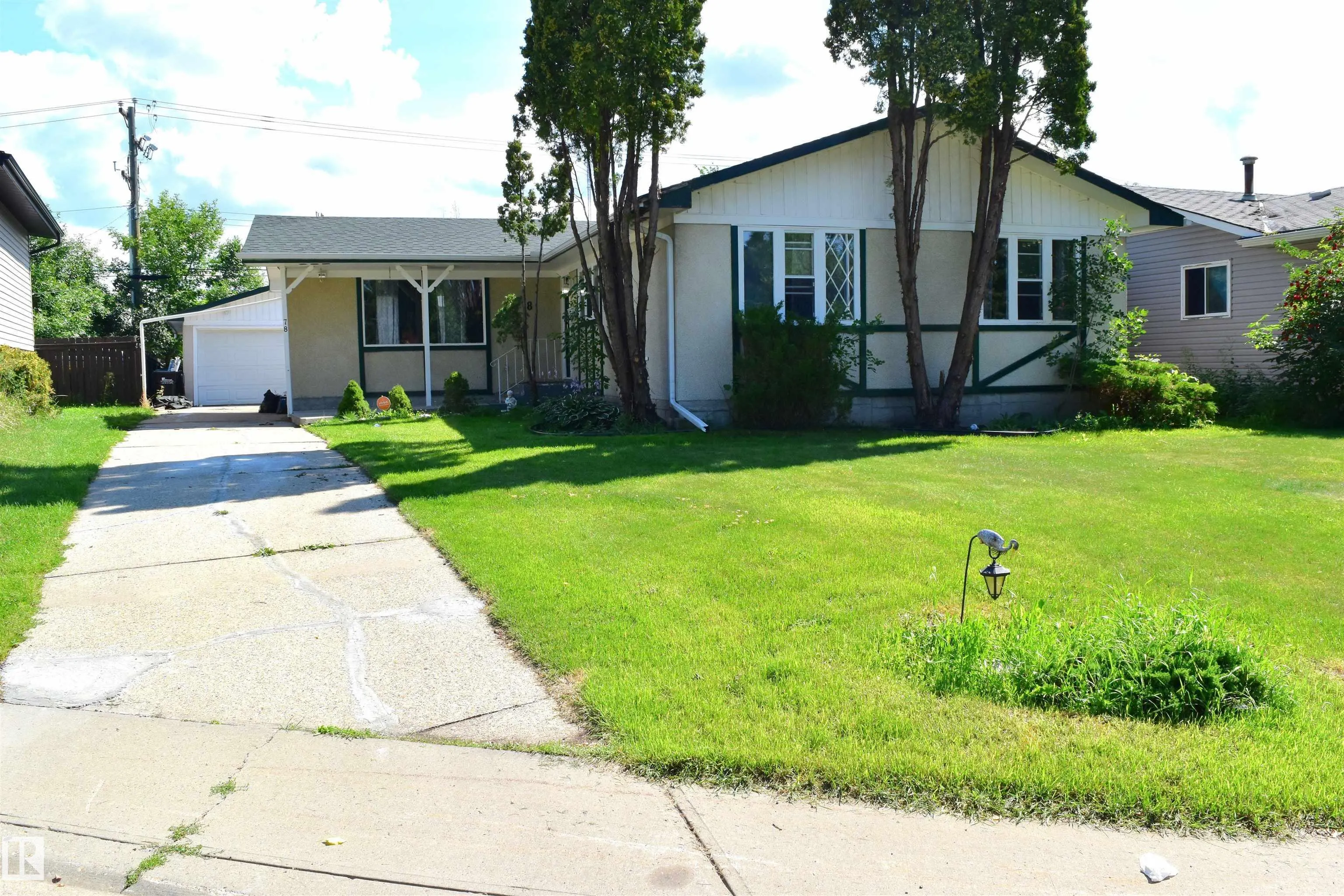78 IVY Crescent