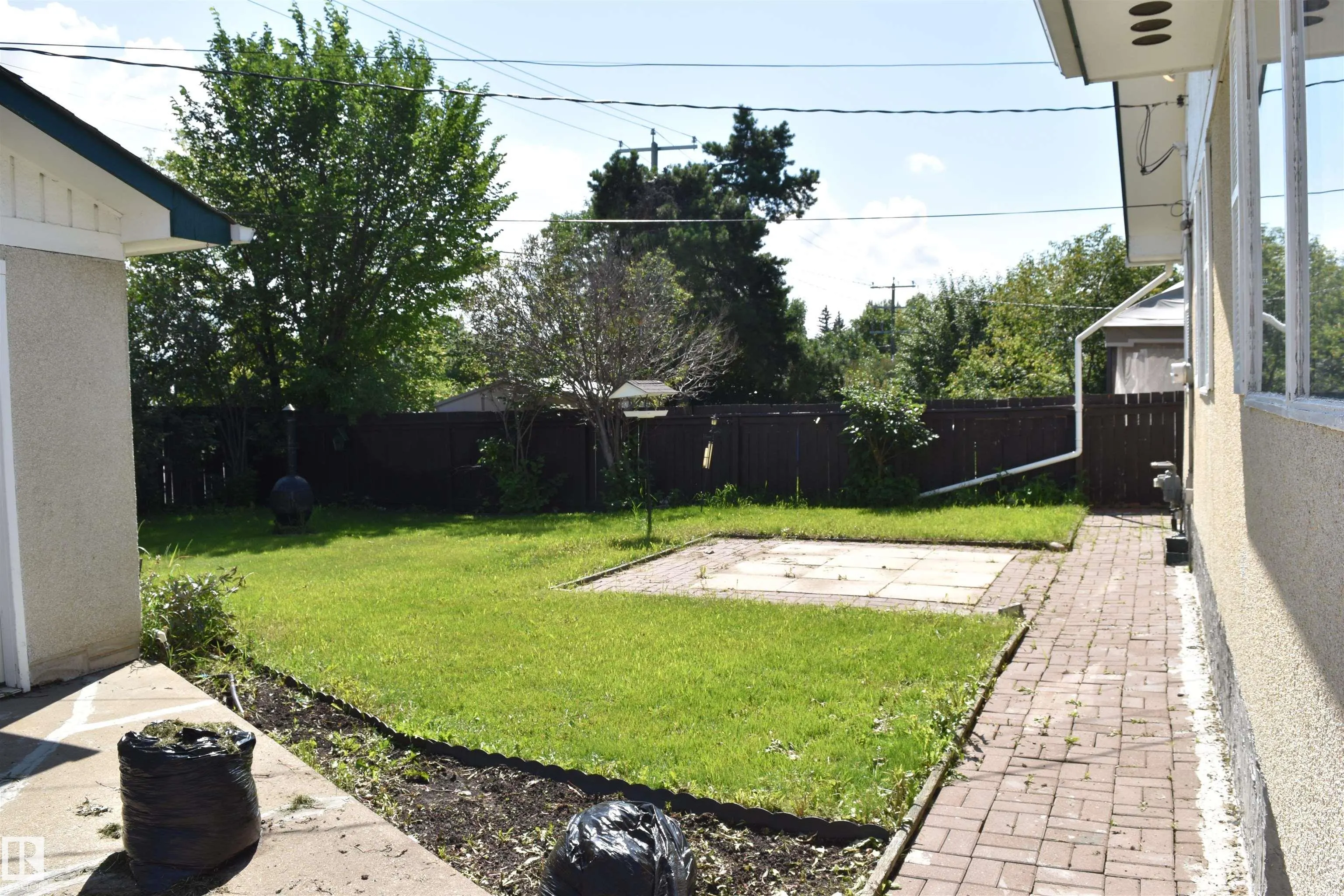 78 IVY Crescent