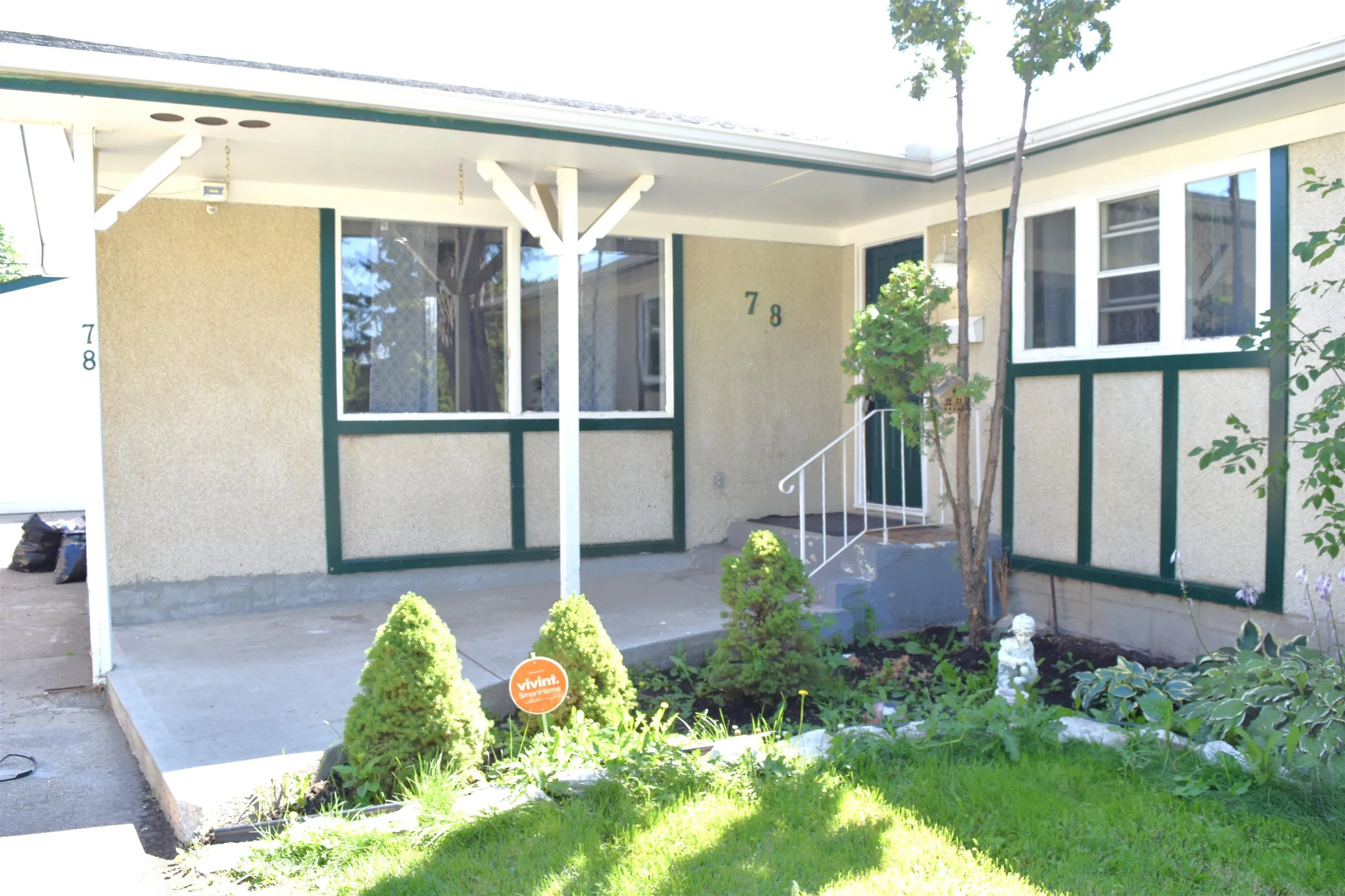 78 IVY Crescent