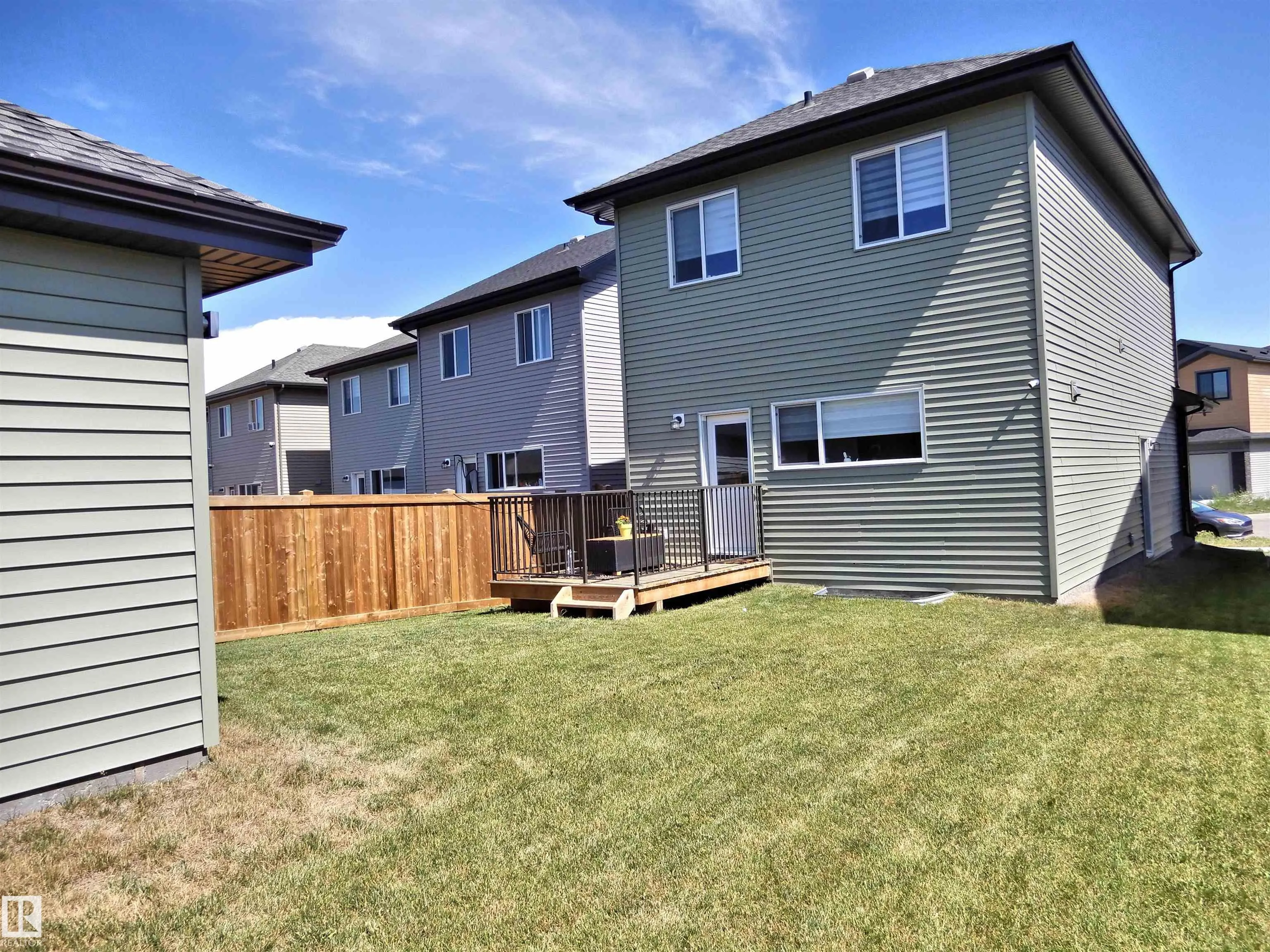 49 TILIA Place