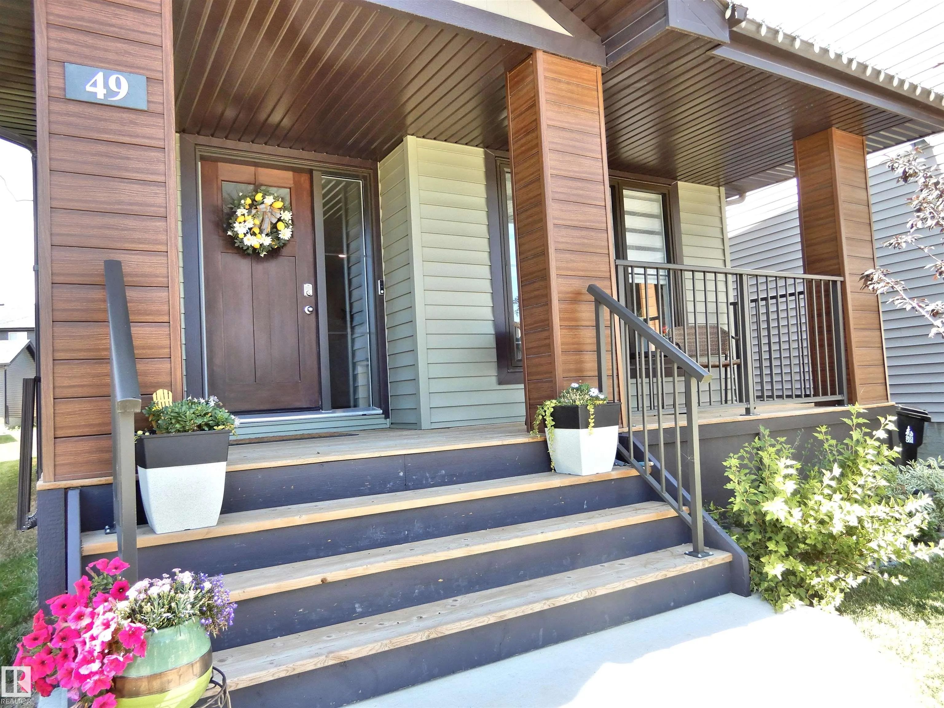 49 TILIA Place