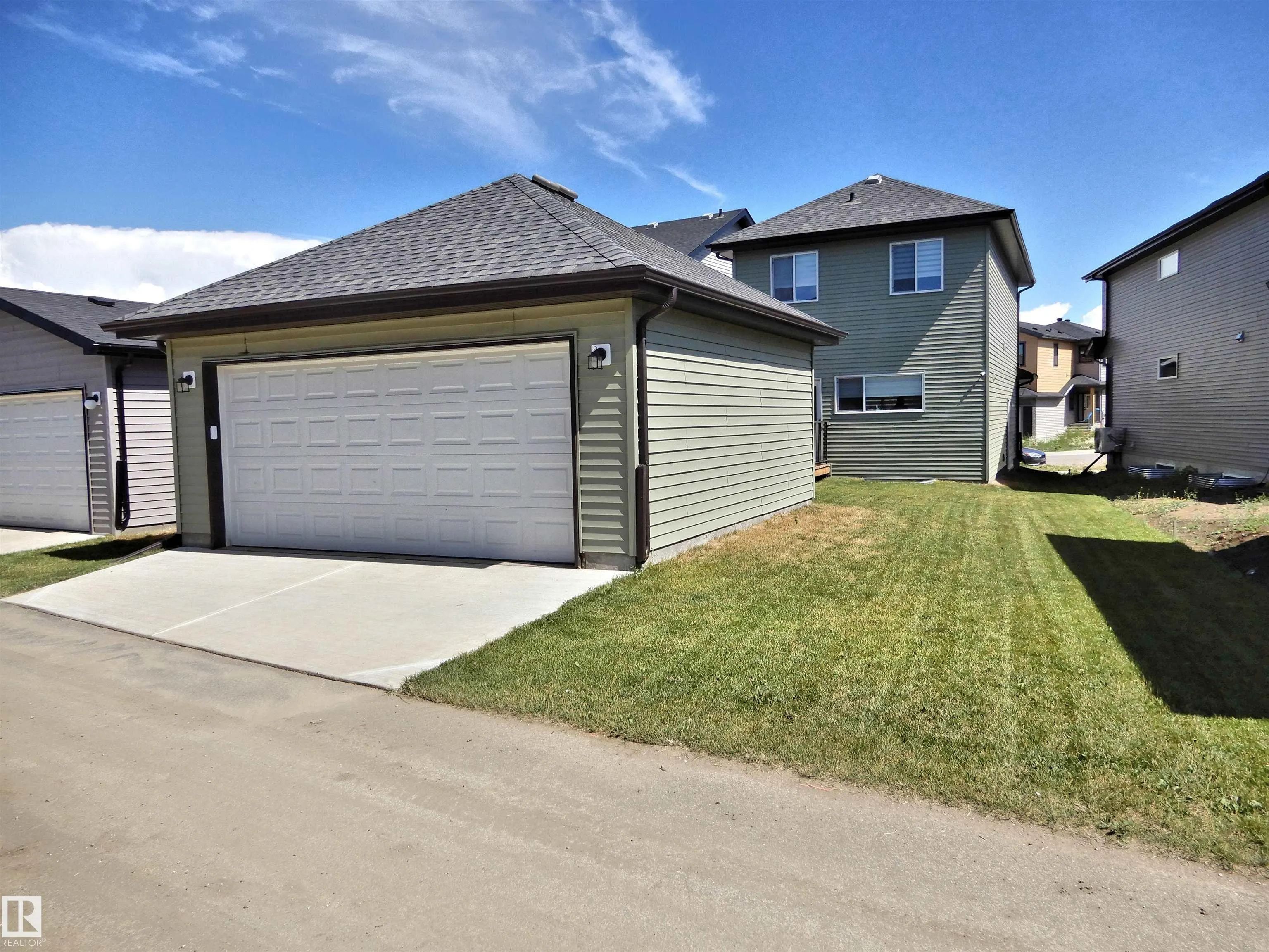49 TILIA Place