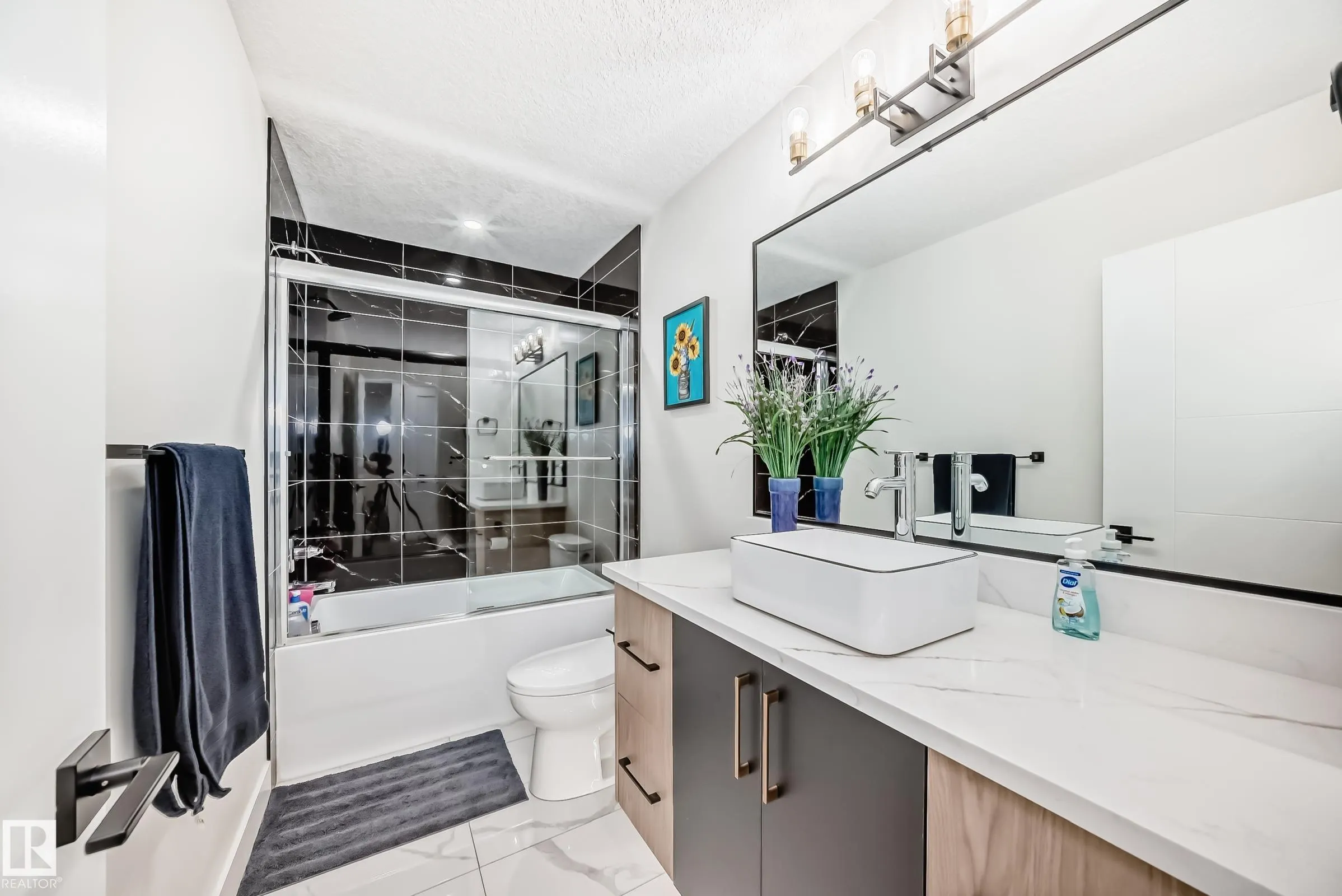 14 EDGEFIELD Way
