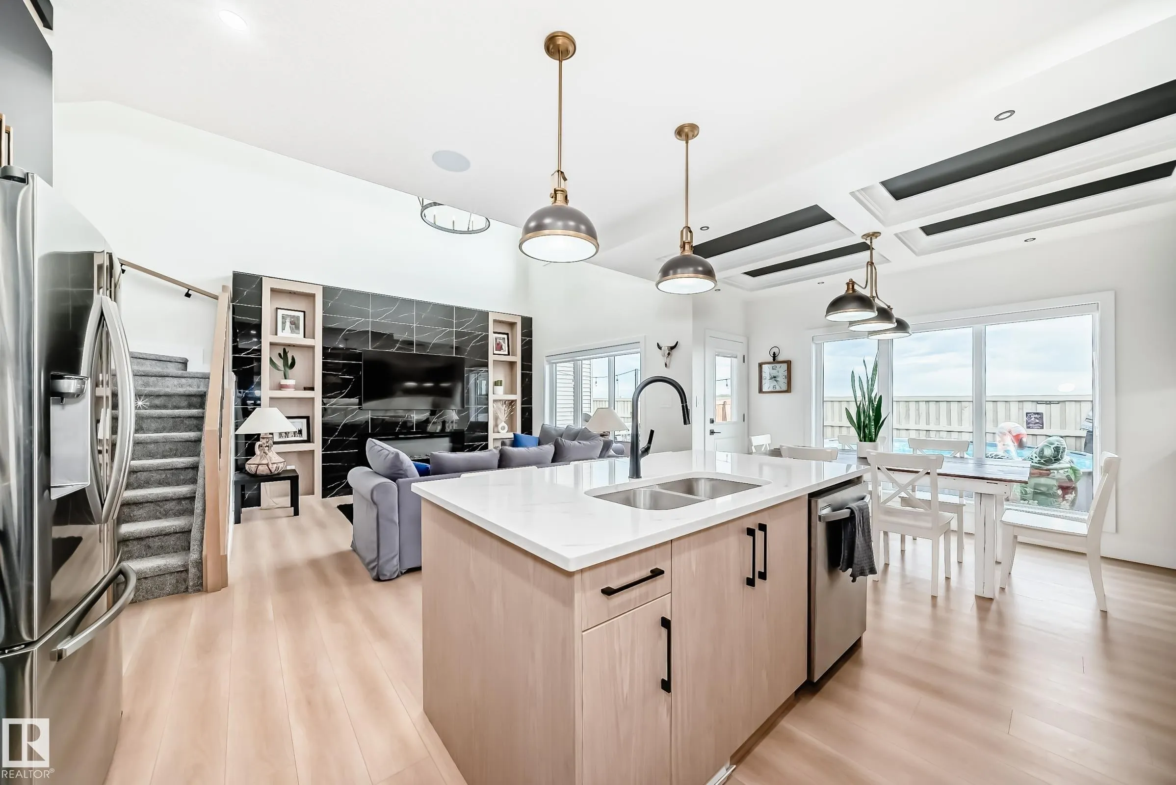 14 EDGEFIELD Way