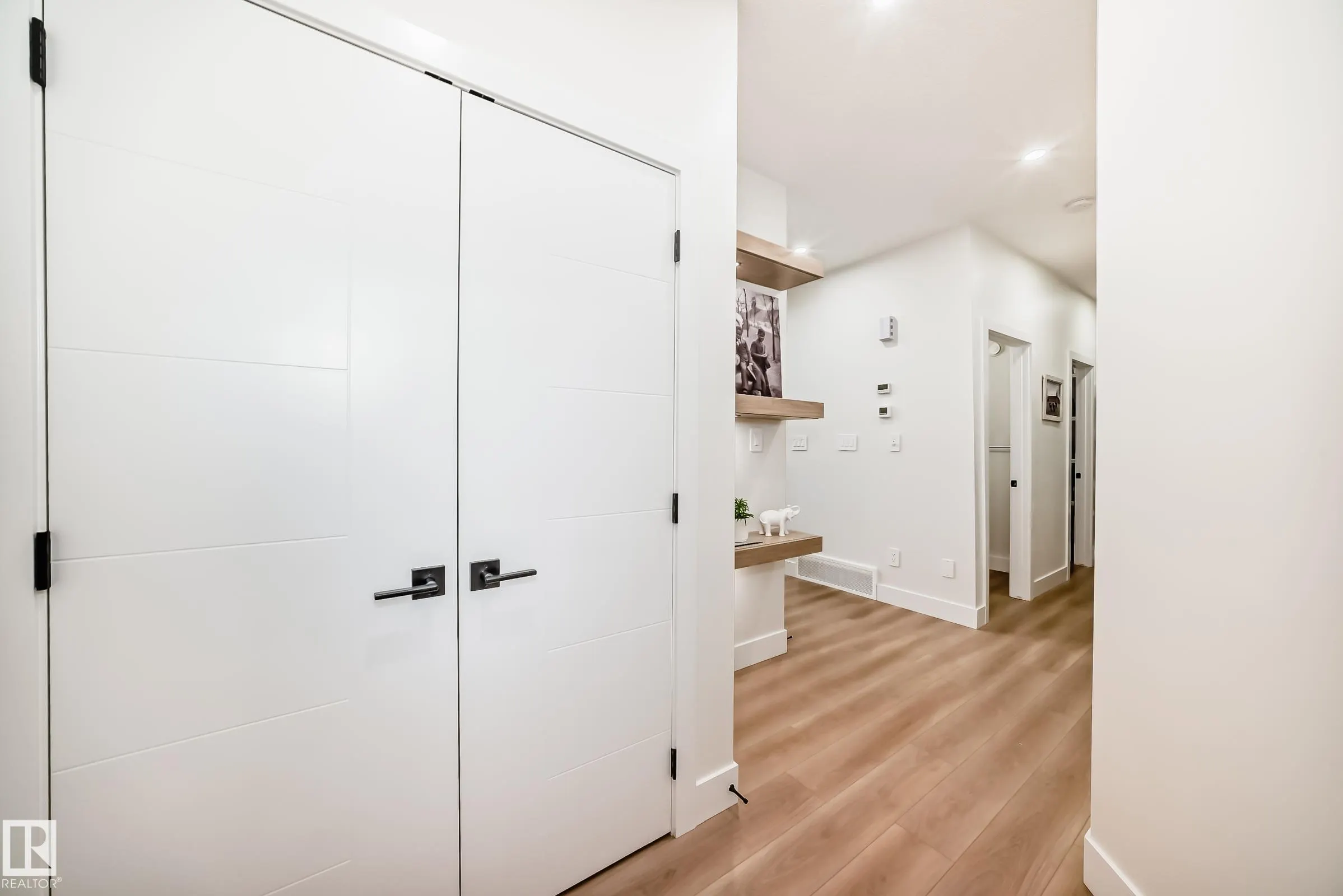 14 EDGEFIELD Way