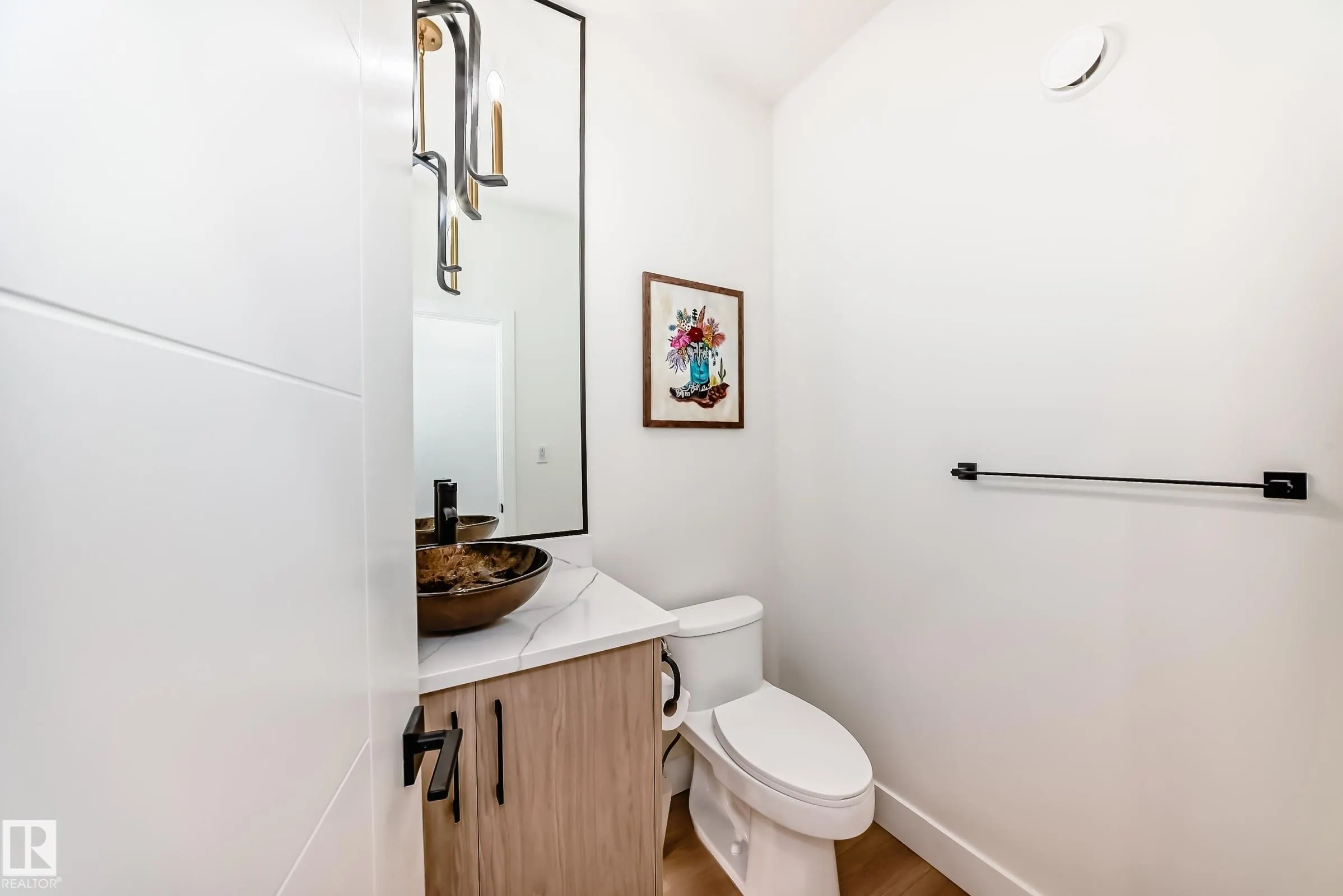 14 EDGEFIELD Way
