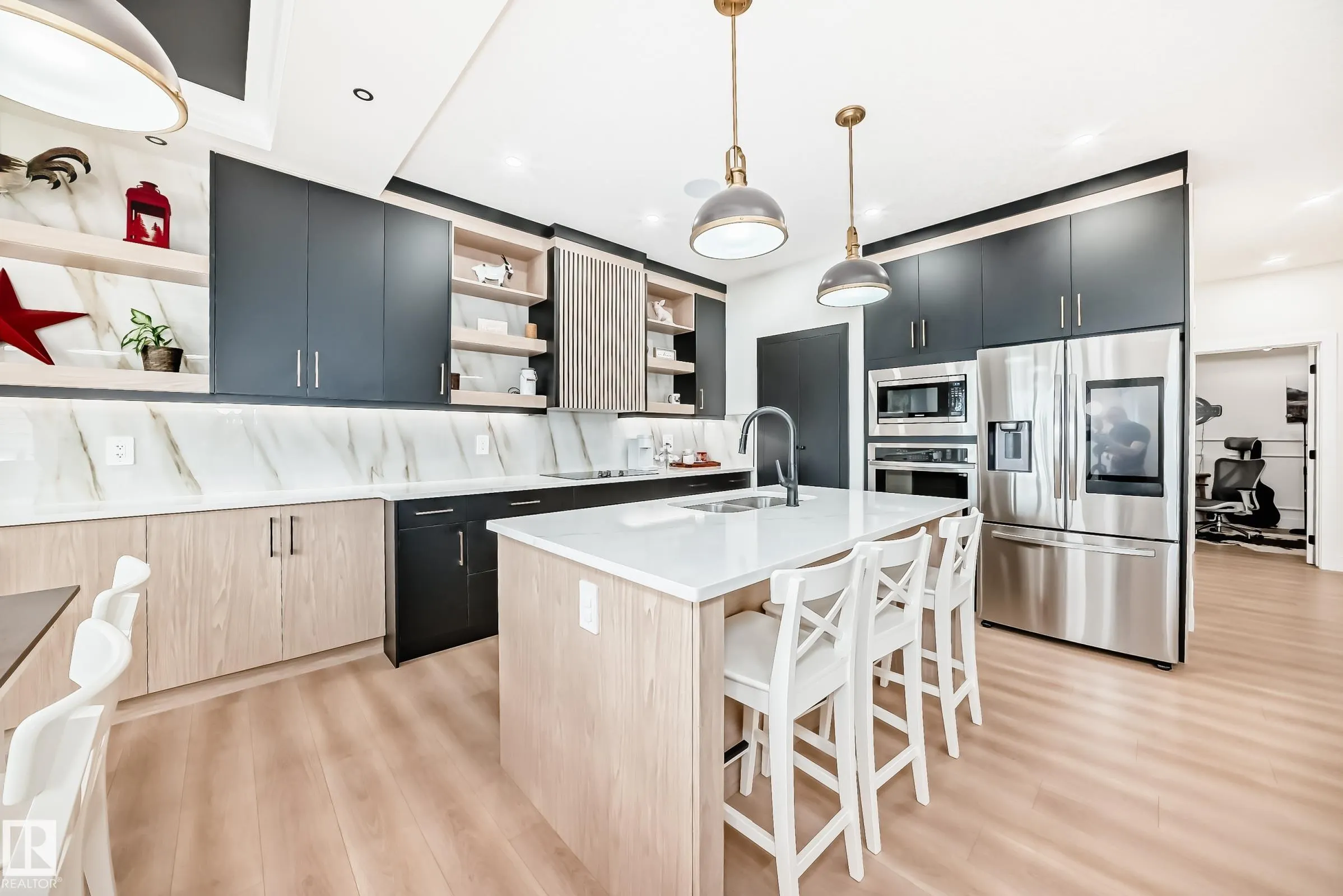 14 EDGEFIELD Way