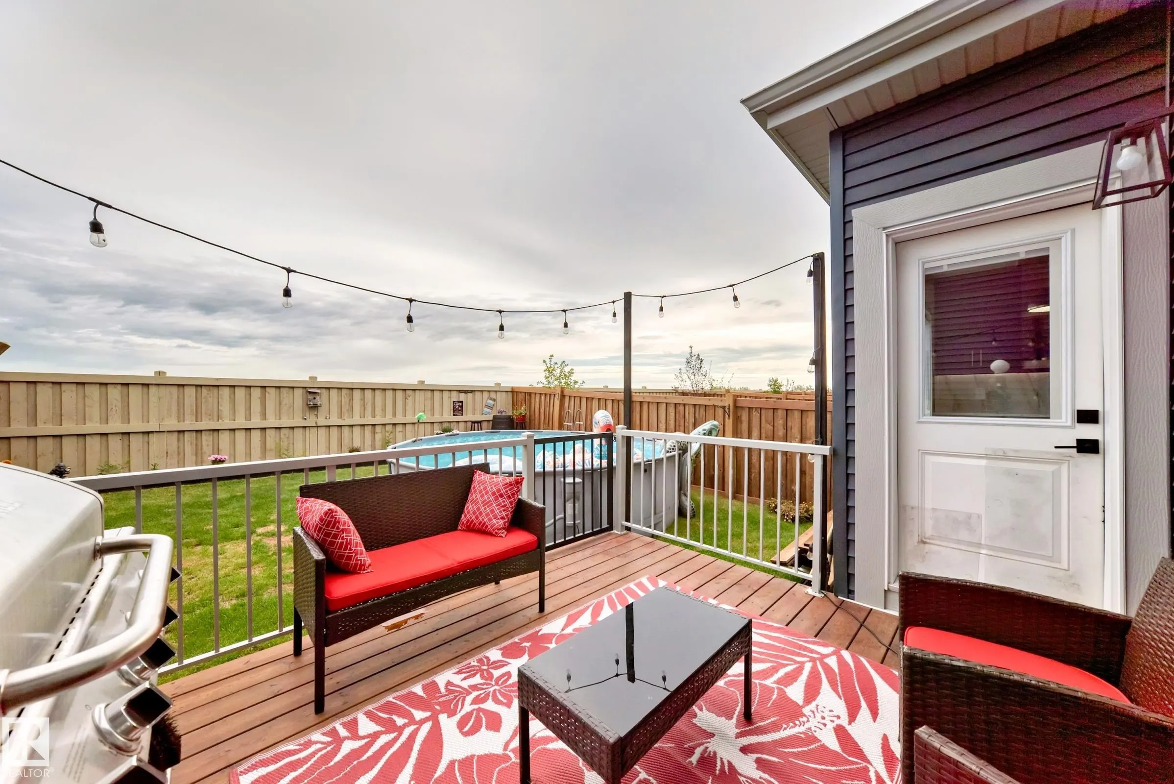 14 EDGEFIELD Way