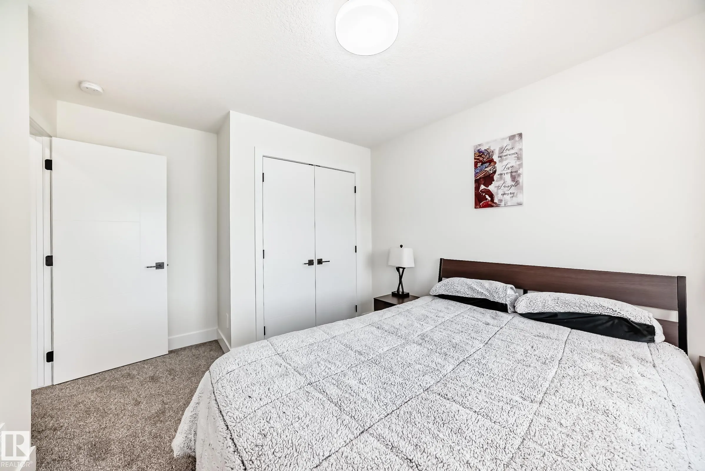 14 EDGEFIELD Way