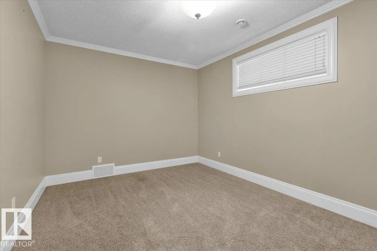 27 KINGDOM Place