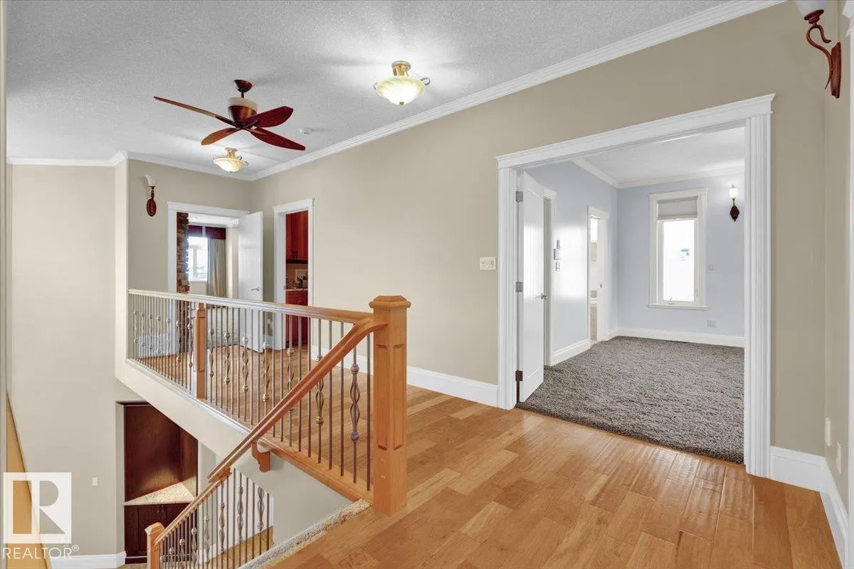27 KINGDOM Place