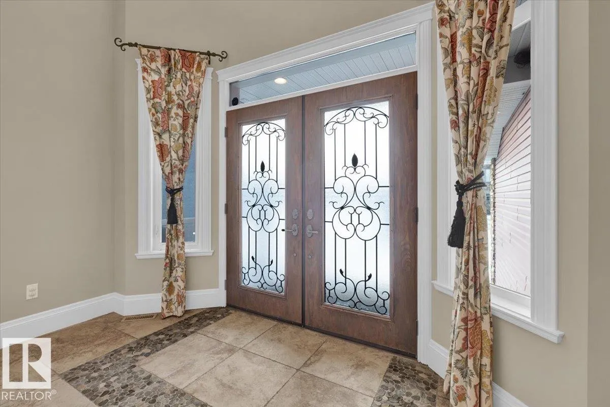 27 KINGDOM Place
