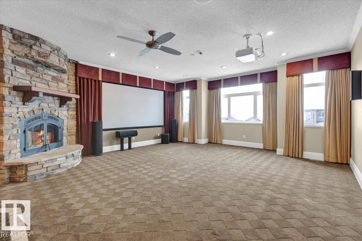 27 KINGDOM Place
