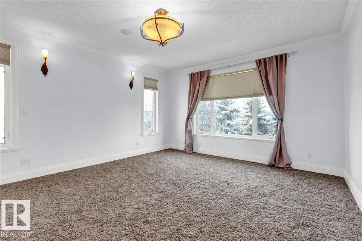 27 KINGDOM Place