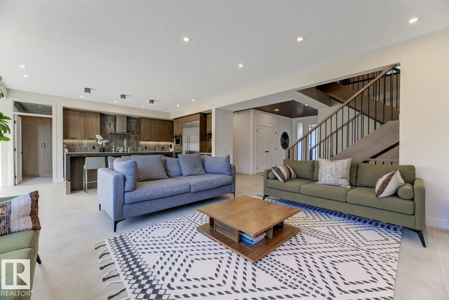 6038 CRAWFORD Drive