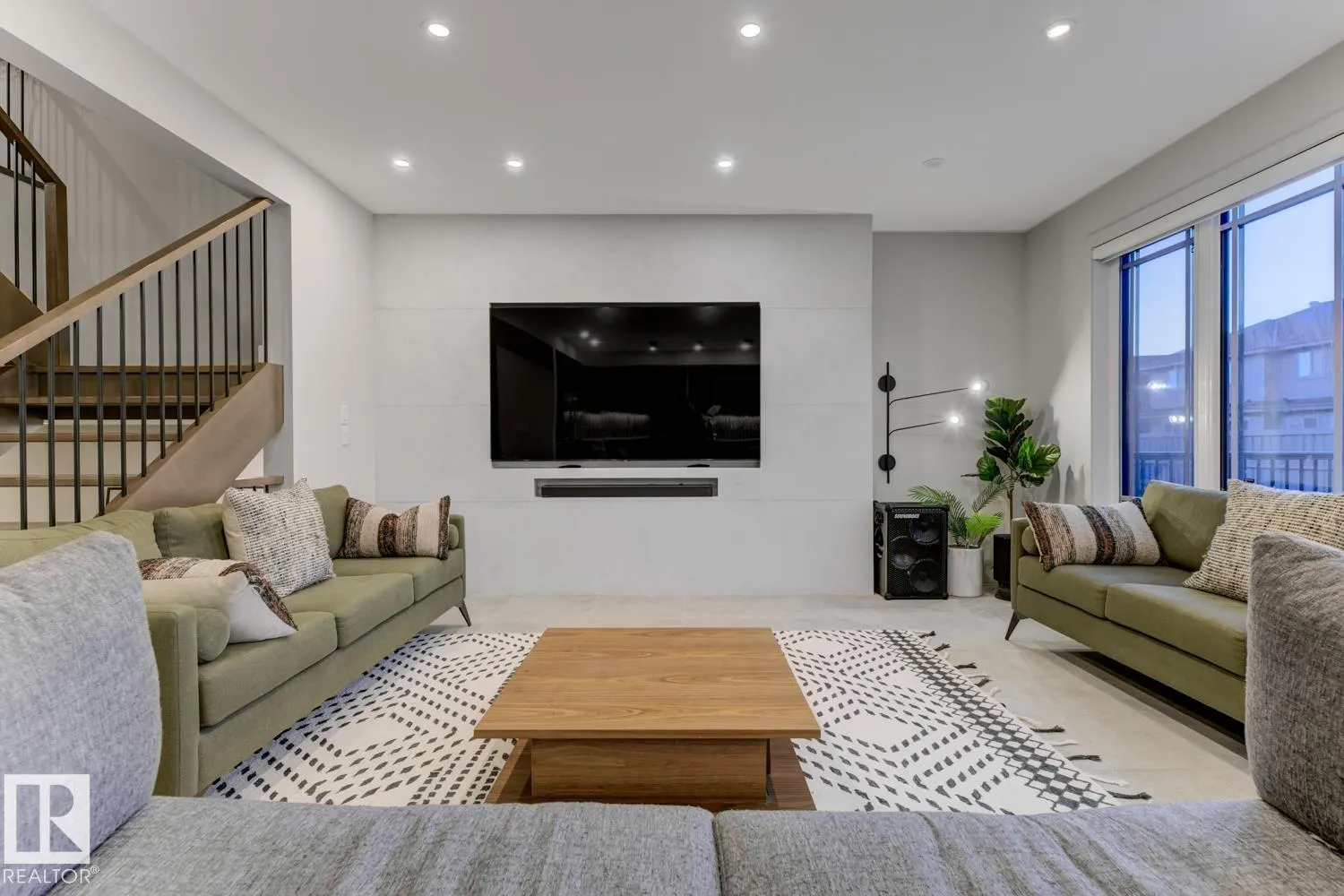 6038 CRAWFORD Drive