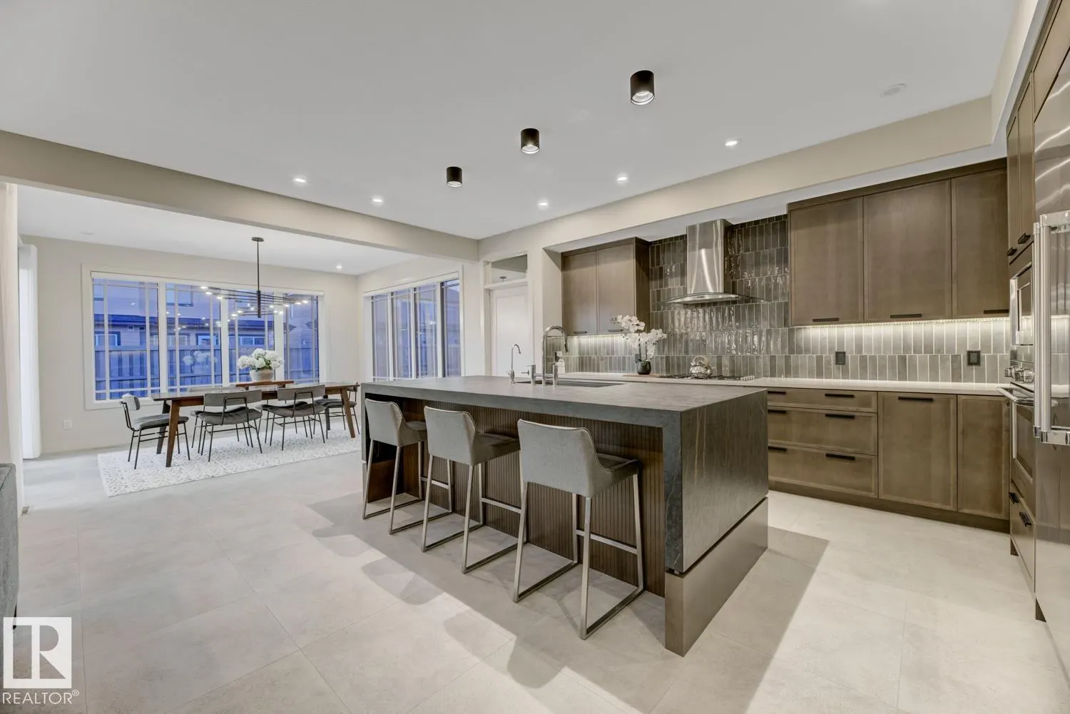 6038 CRAWFORD Drive