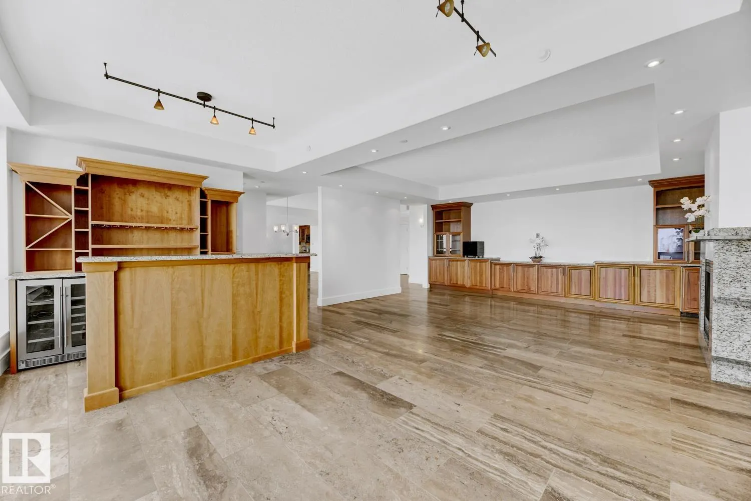 10035 SASKATCHEWAN Drive