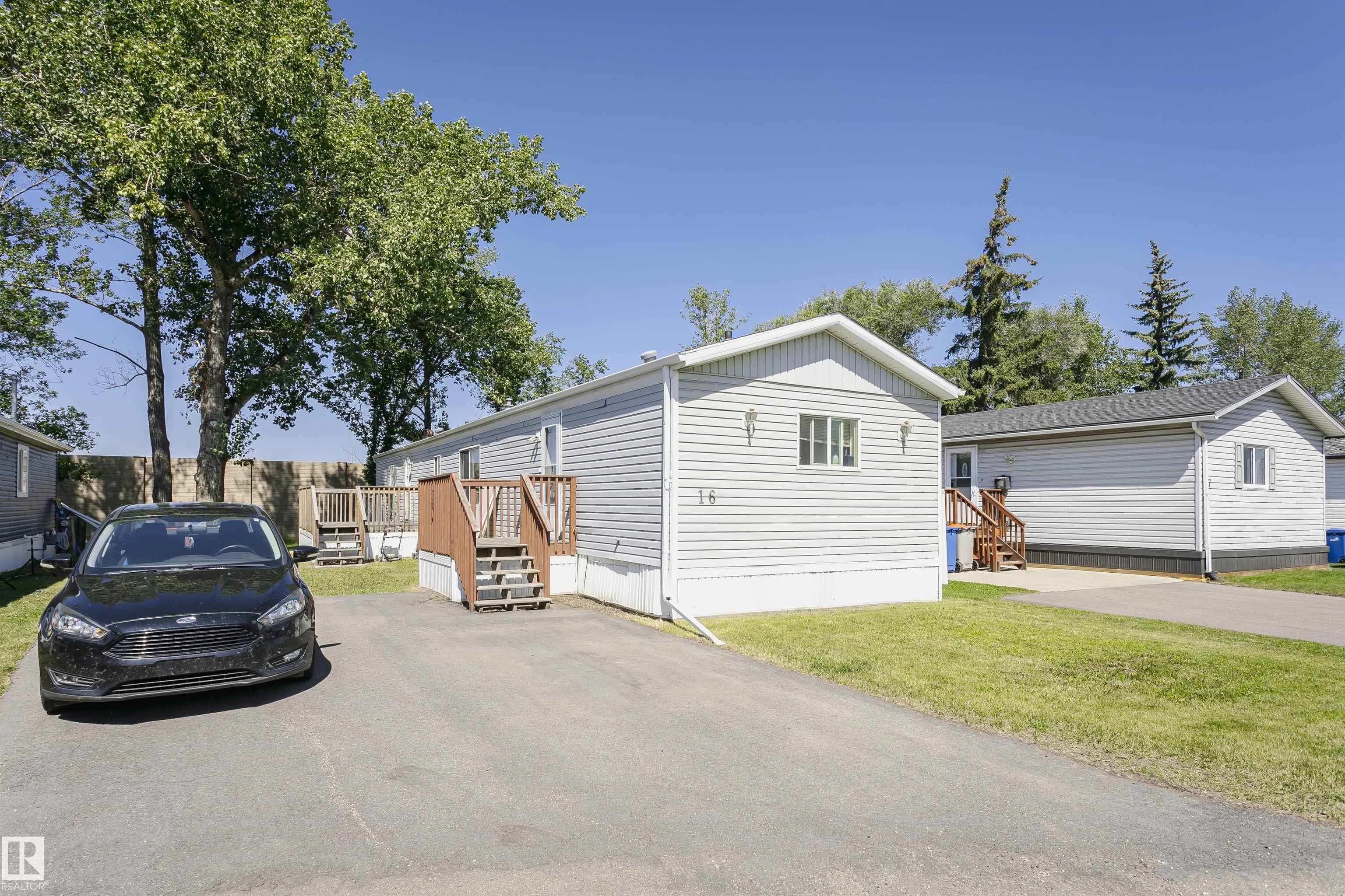 16 Willow Park Estates