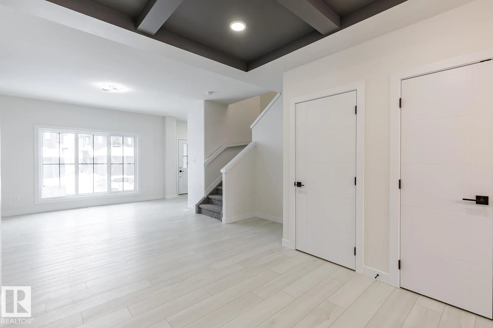 2109 Crossbill Lane