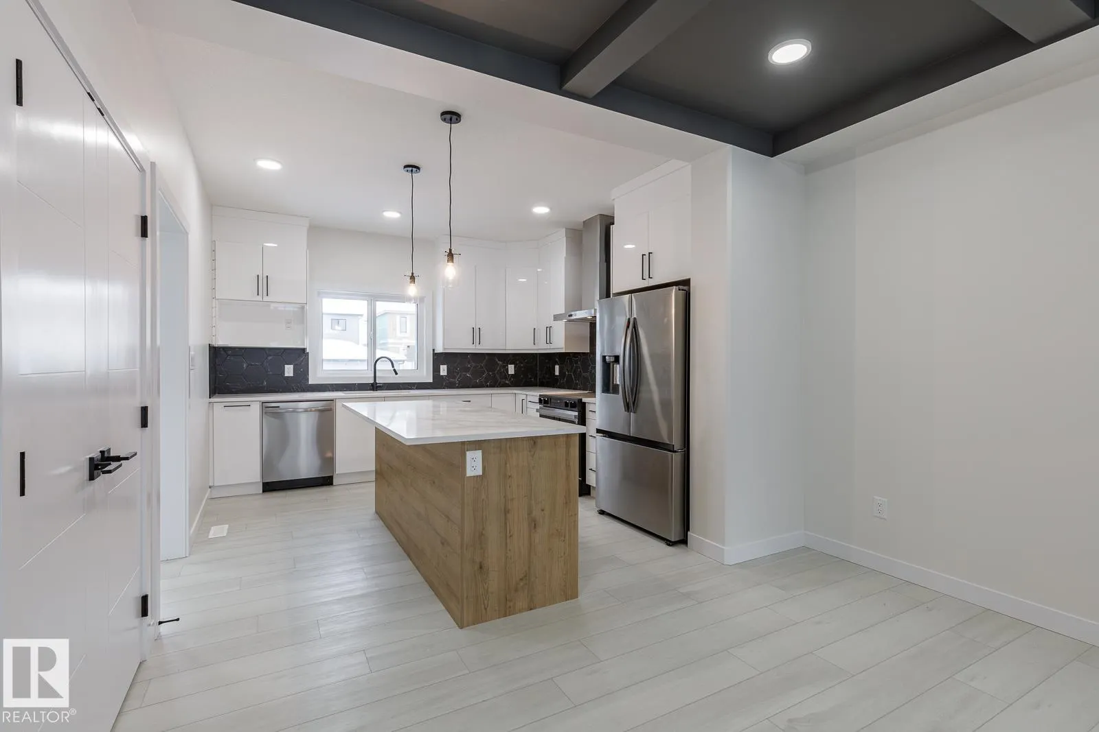 2109 Crossbill Lane