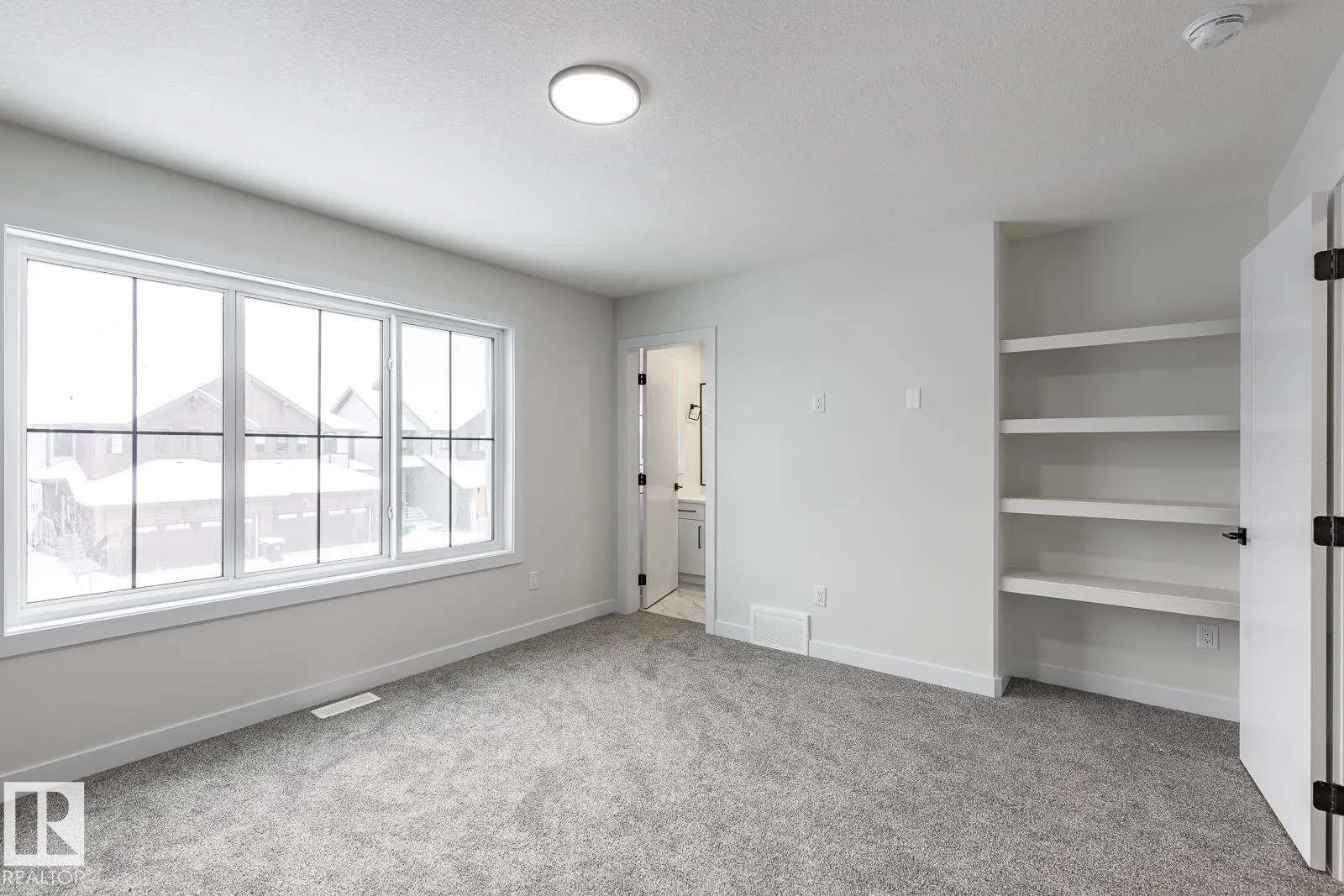 2109 Crossbill Lane