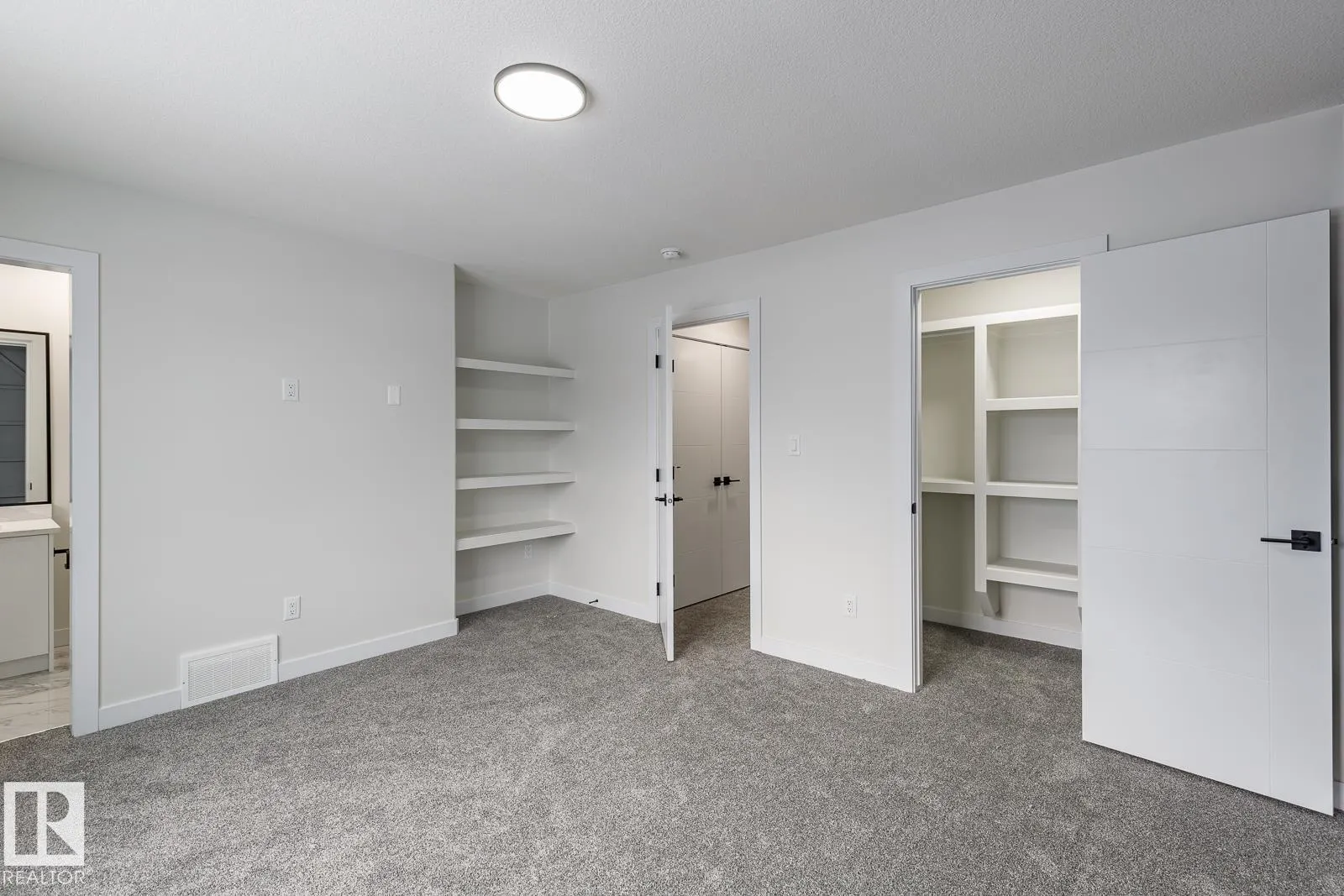 2109 Crossbill Lane