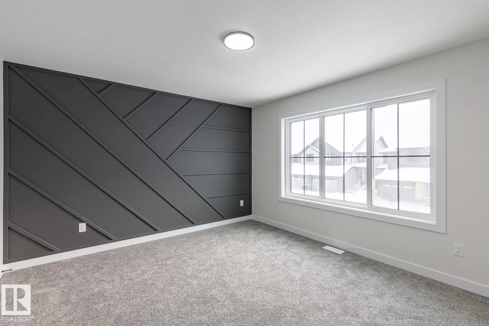 2109 Crossbill Lane