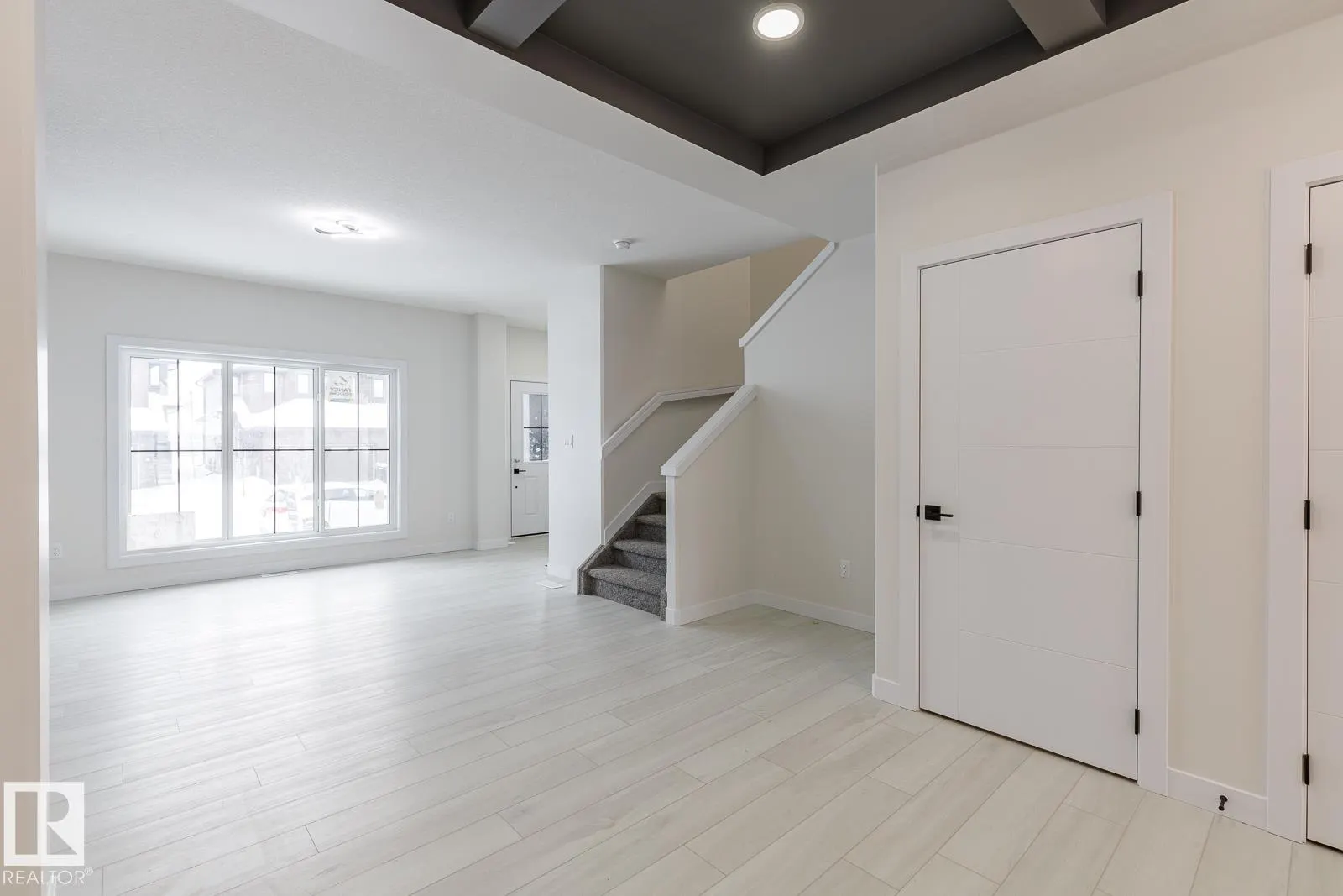 2109 Crossbill Lane