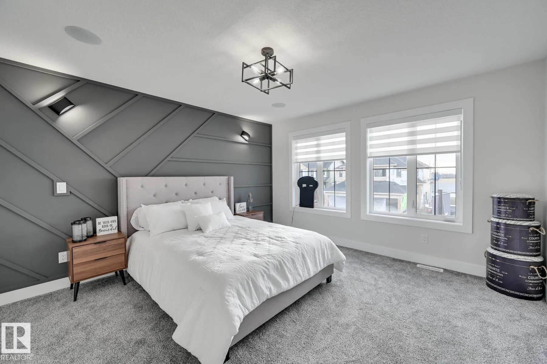 2111 Crossbill Lane