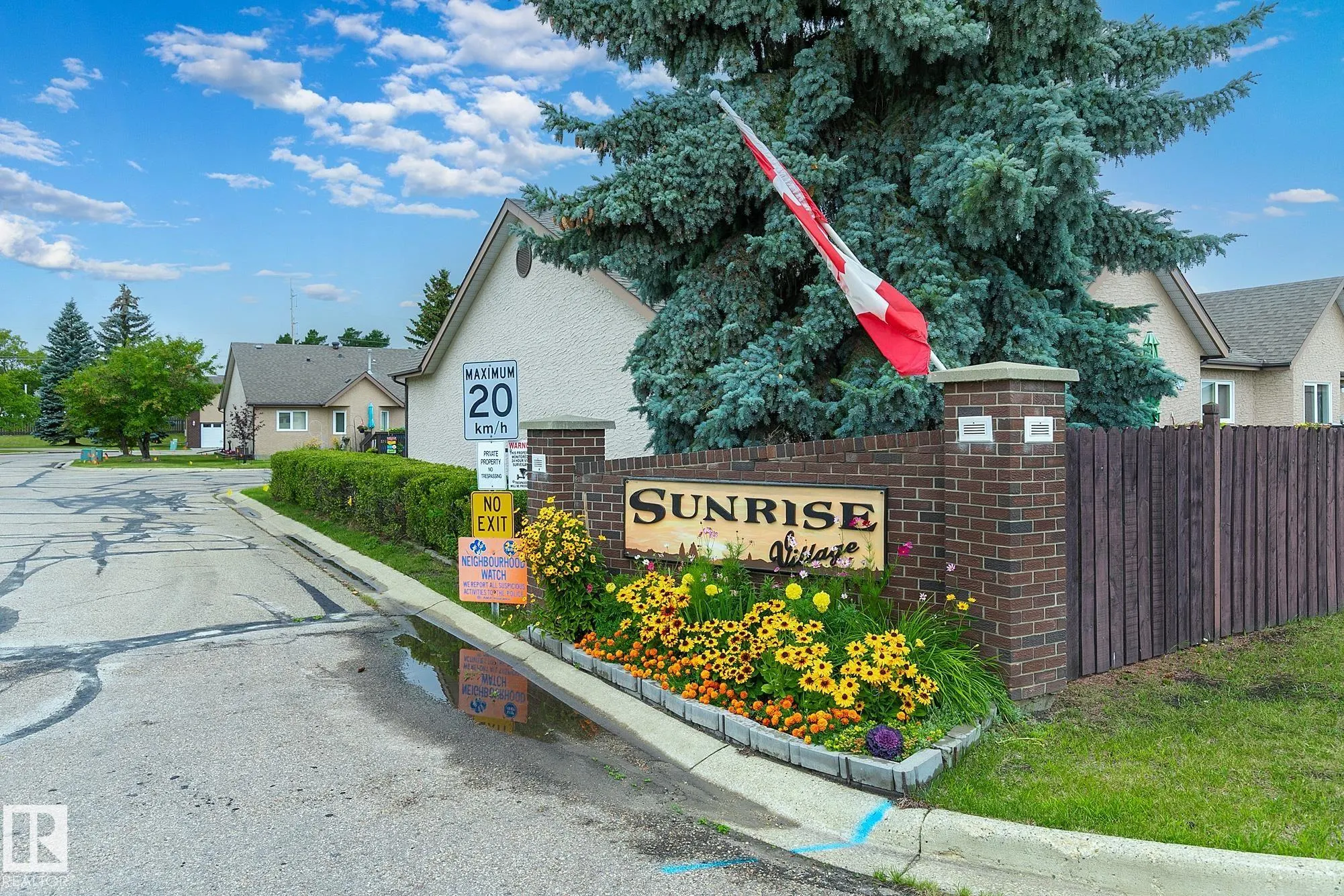 28 SUNRISE Village
